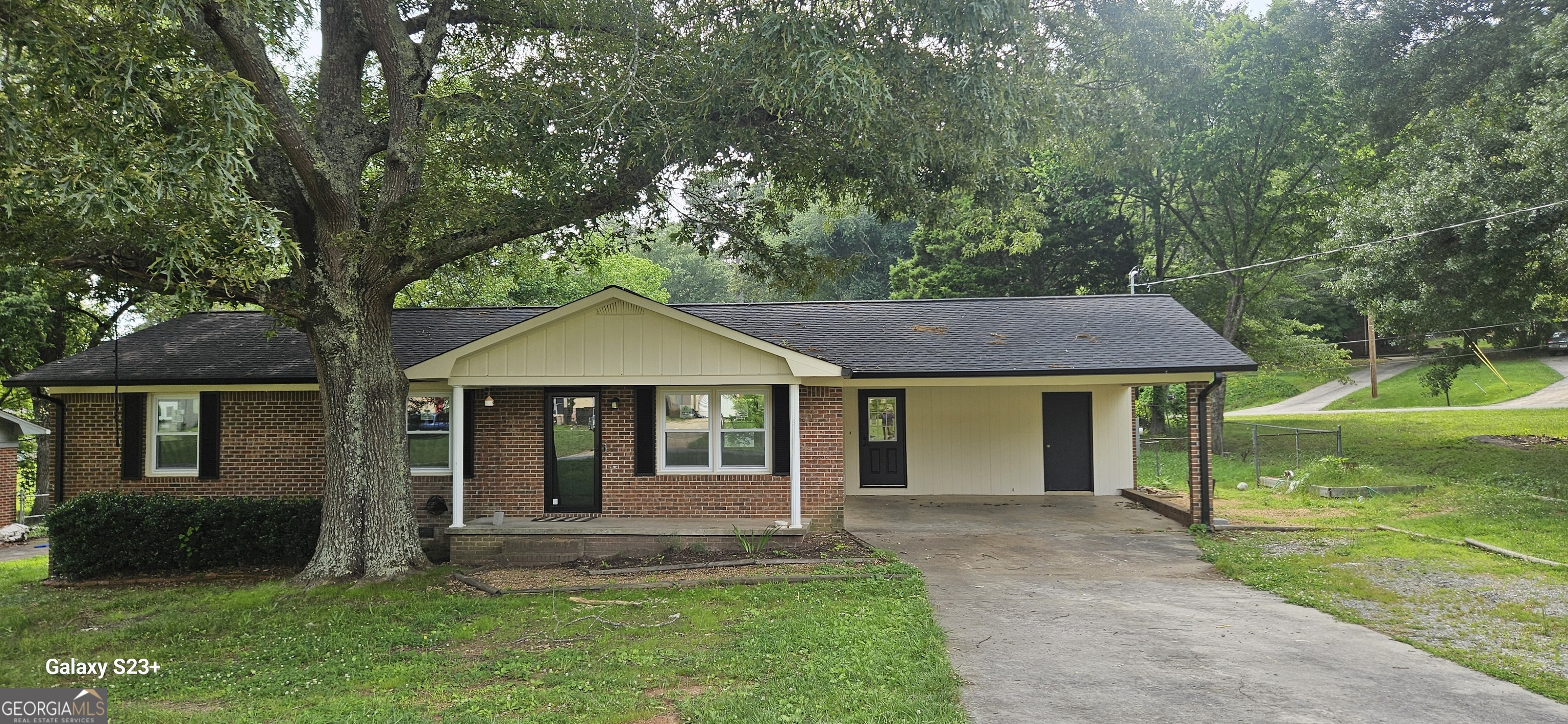 645 Valley Road Property Photo 1