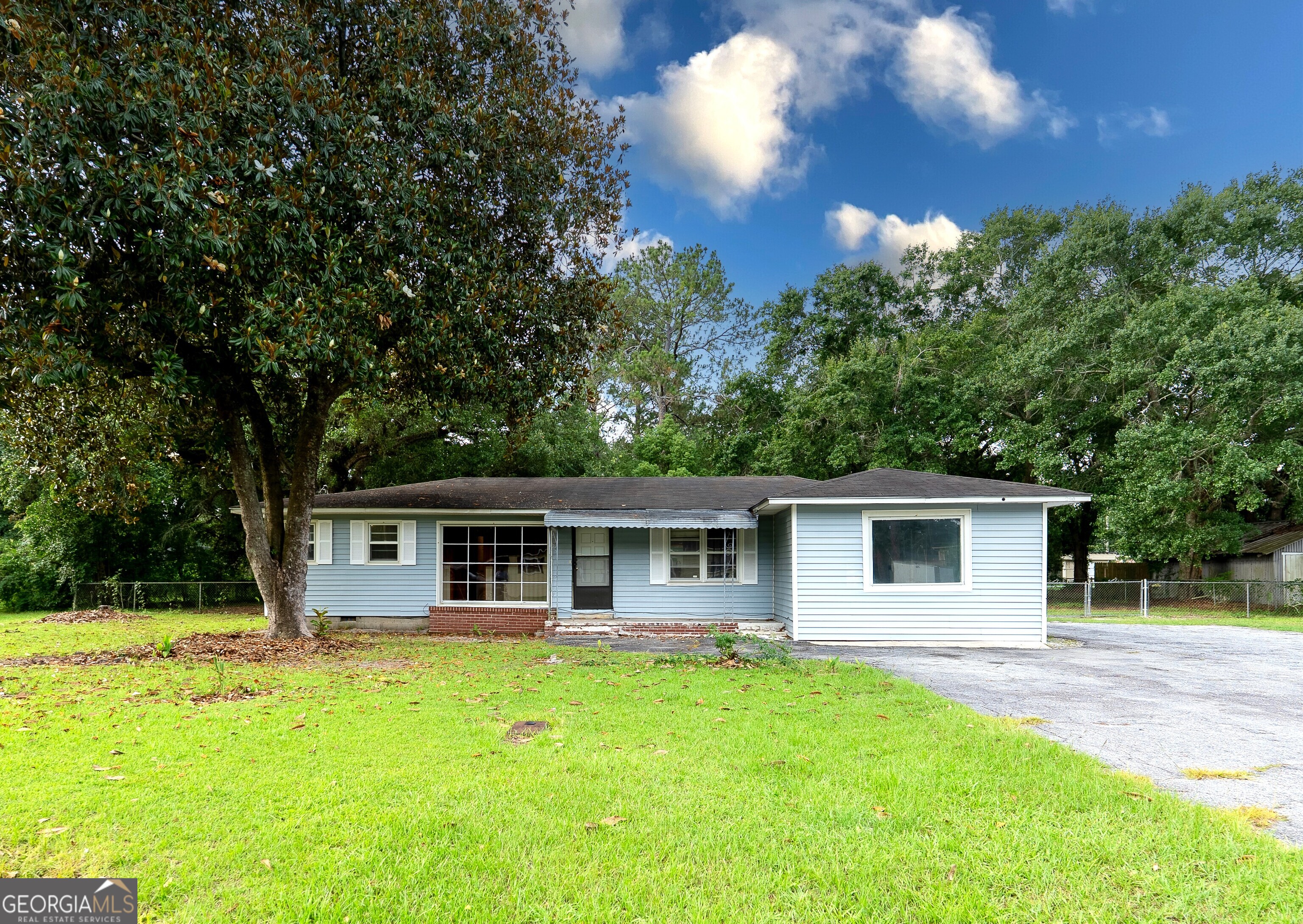 290 Mcree Drive Property Photo 1