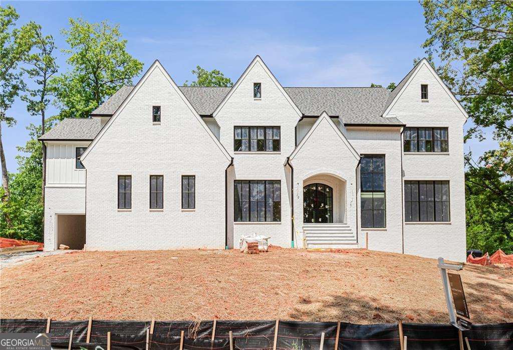 3118 Lanier Drive Ne Property Photo 1