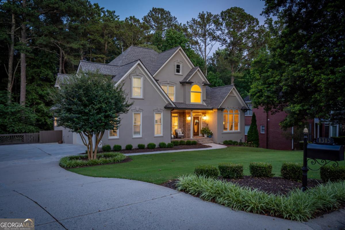 1315 Woodland Trace Property Photo 1