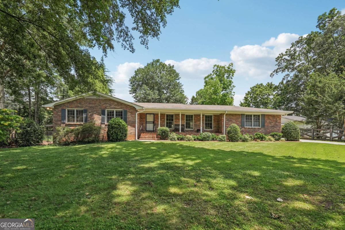 1501 Memory Lane Se Property Photo 1