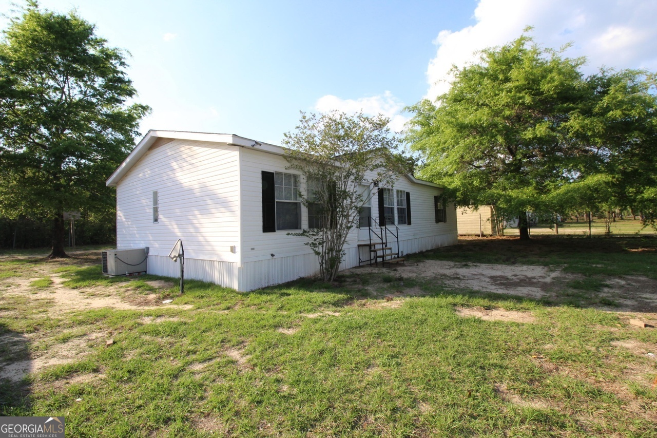 447 Smith Road Property Photo 1