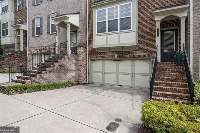 1935 Cobblestone Circle Ne Property Photo 1