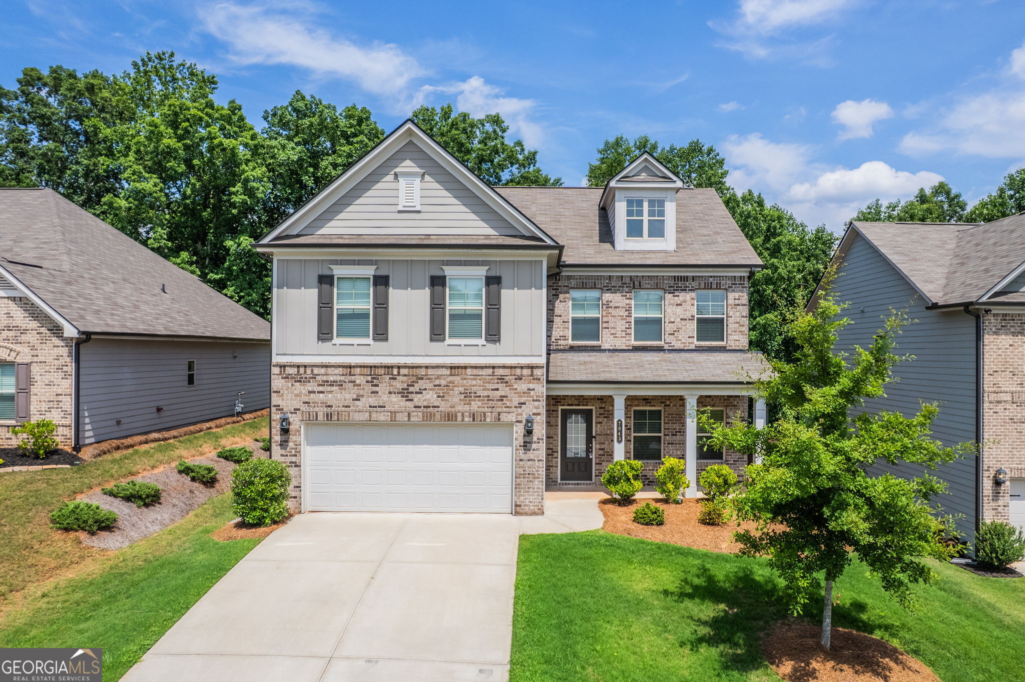 7043 Lancaster Crossing Property Photo 1