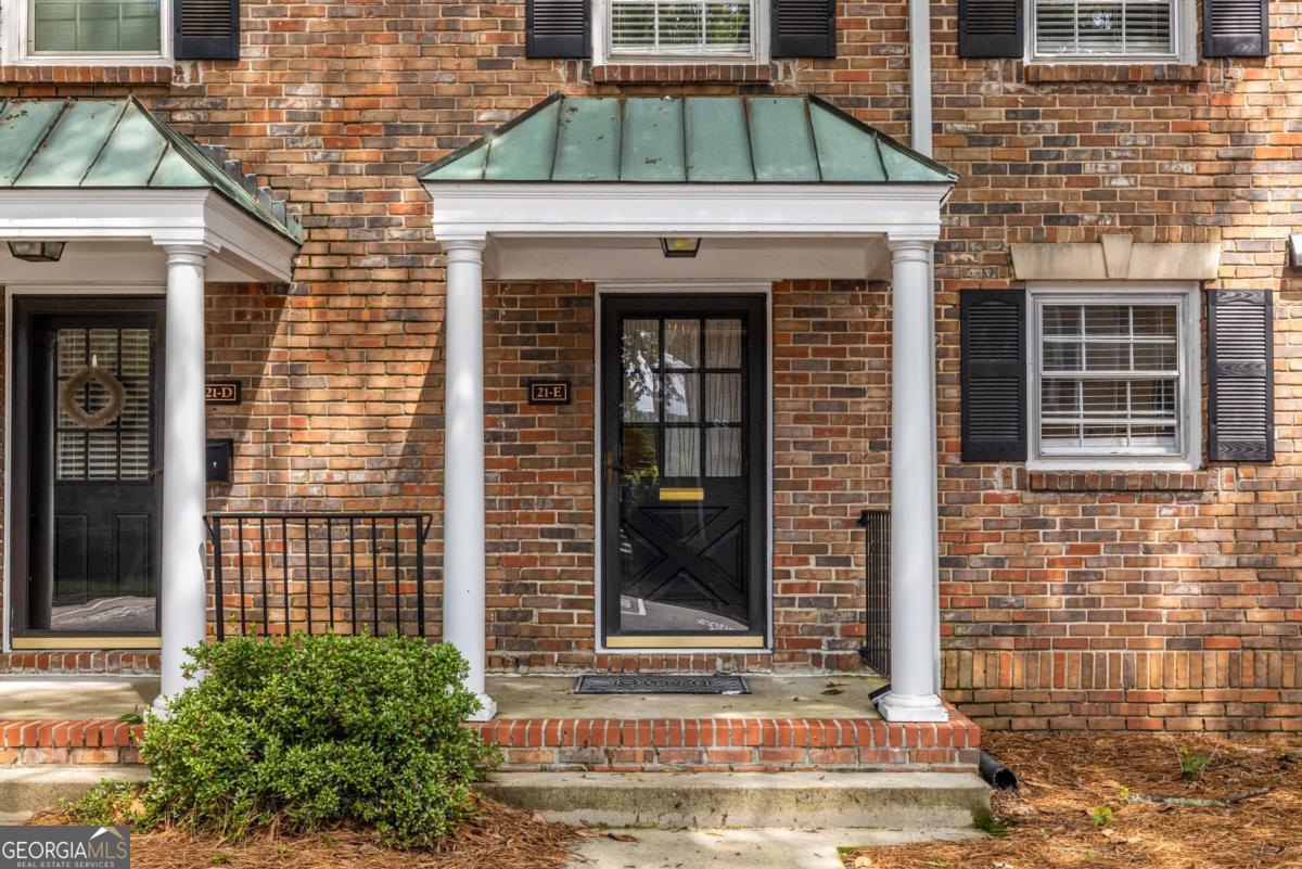 6700 Roswell Road # 21e Property Photo 1