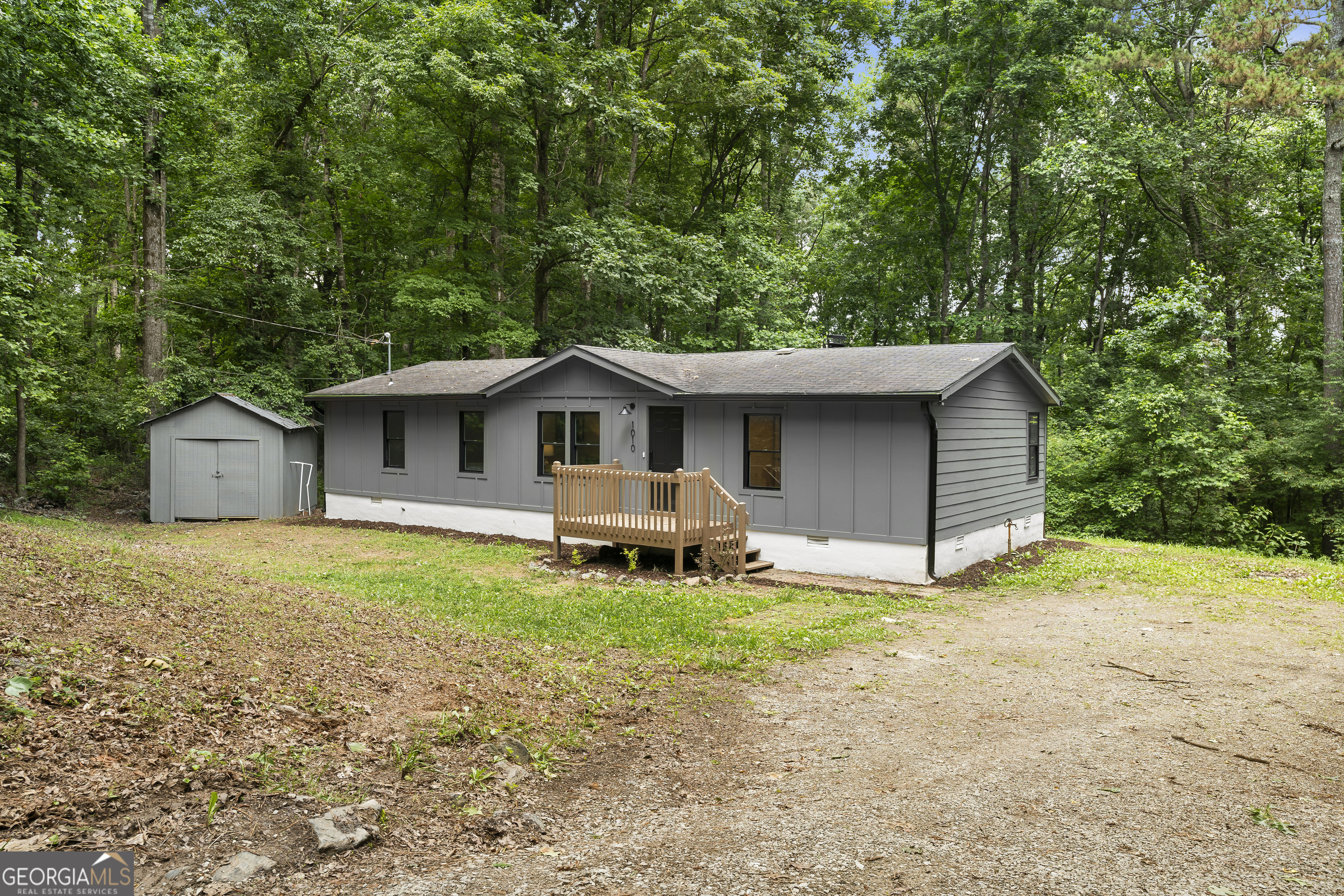 1010 Martin Lane Property Photo 1