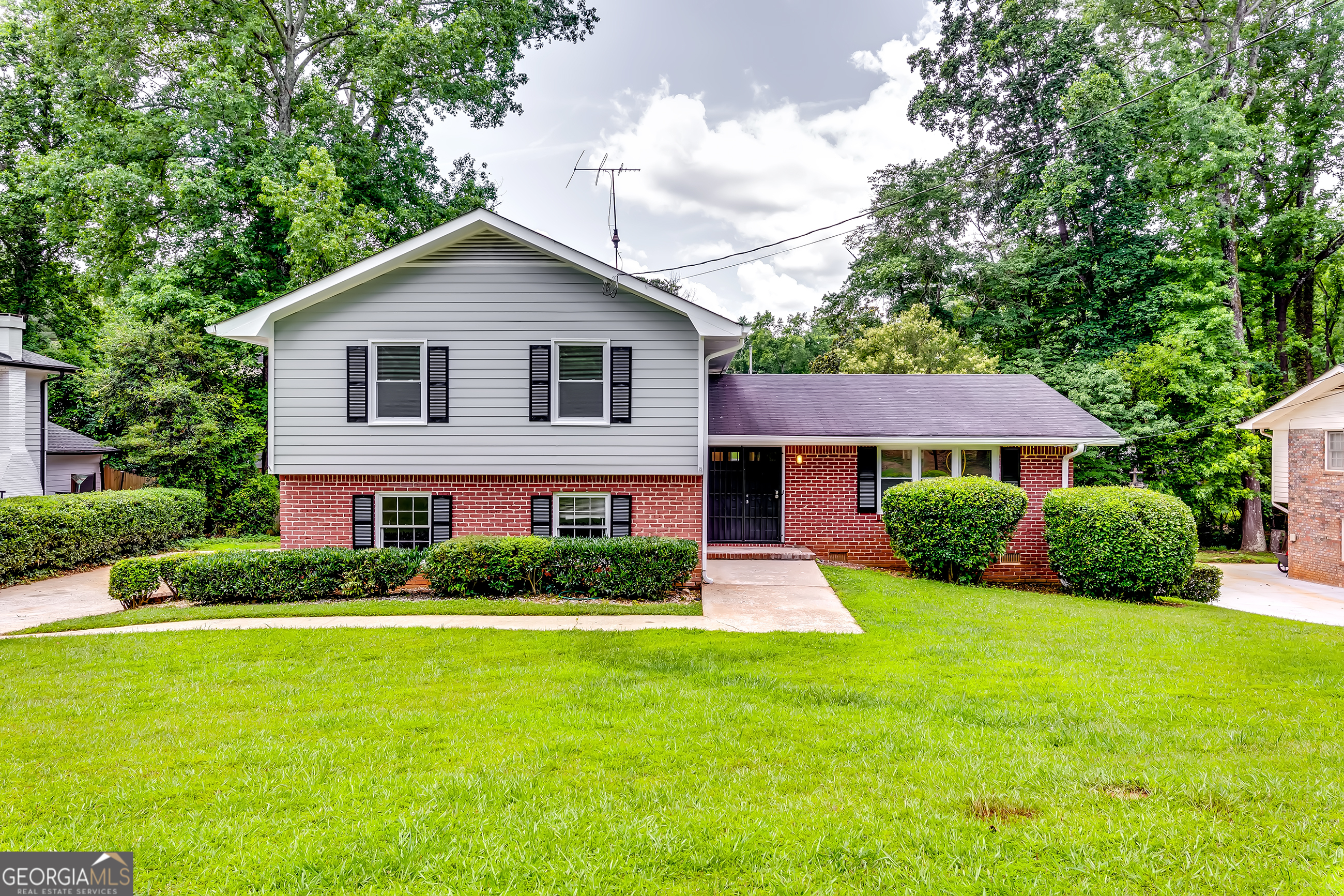 3755 Greentree Drive Property Photo 1