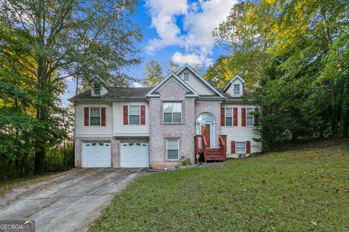 9444 Lakeview Court Property Photo 1