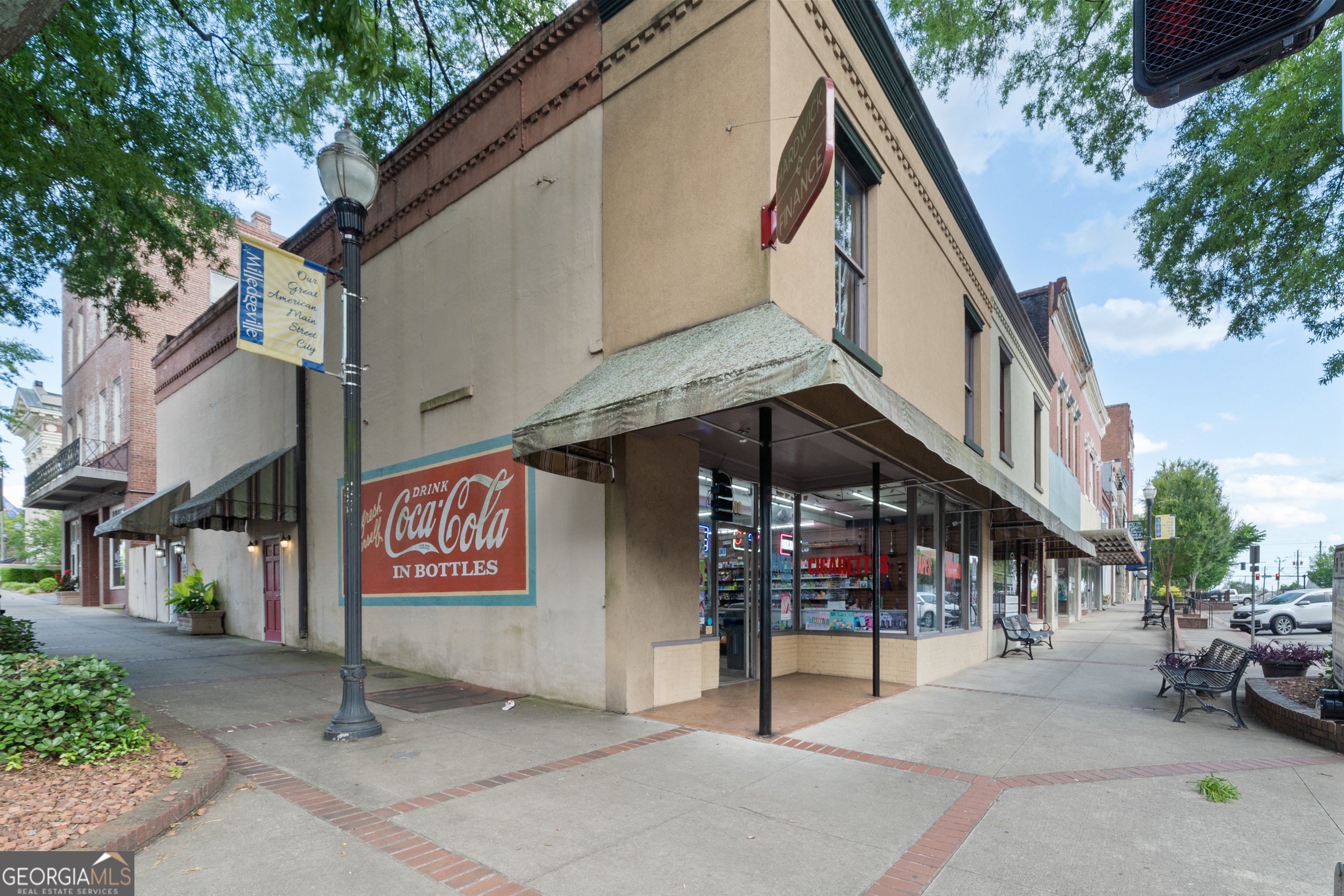 100 S Wayne Street Property Photo 2