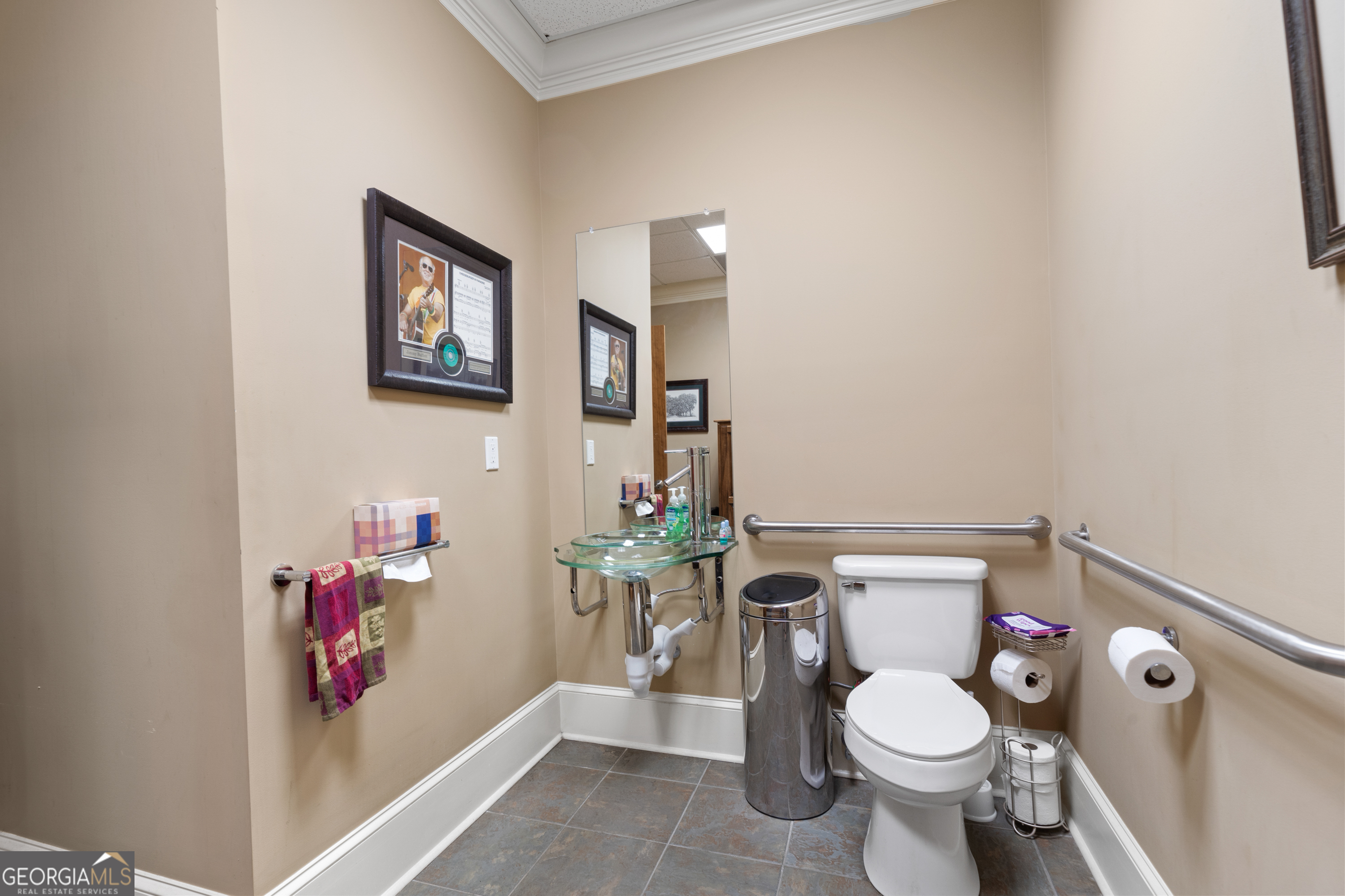 100 S Wayne Street Property Photo 11