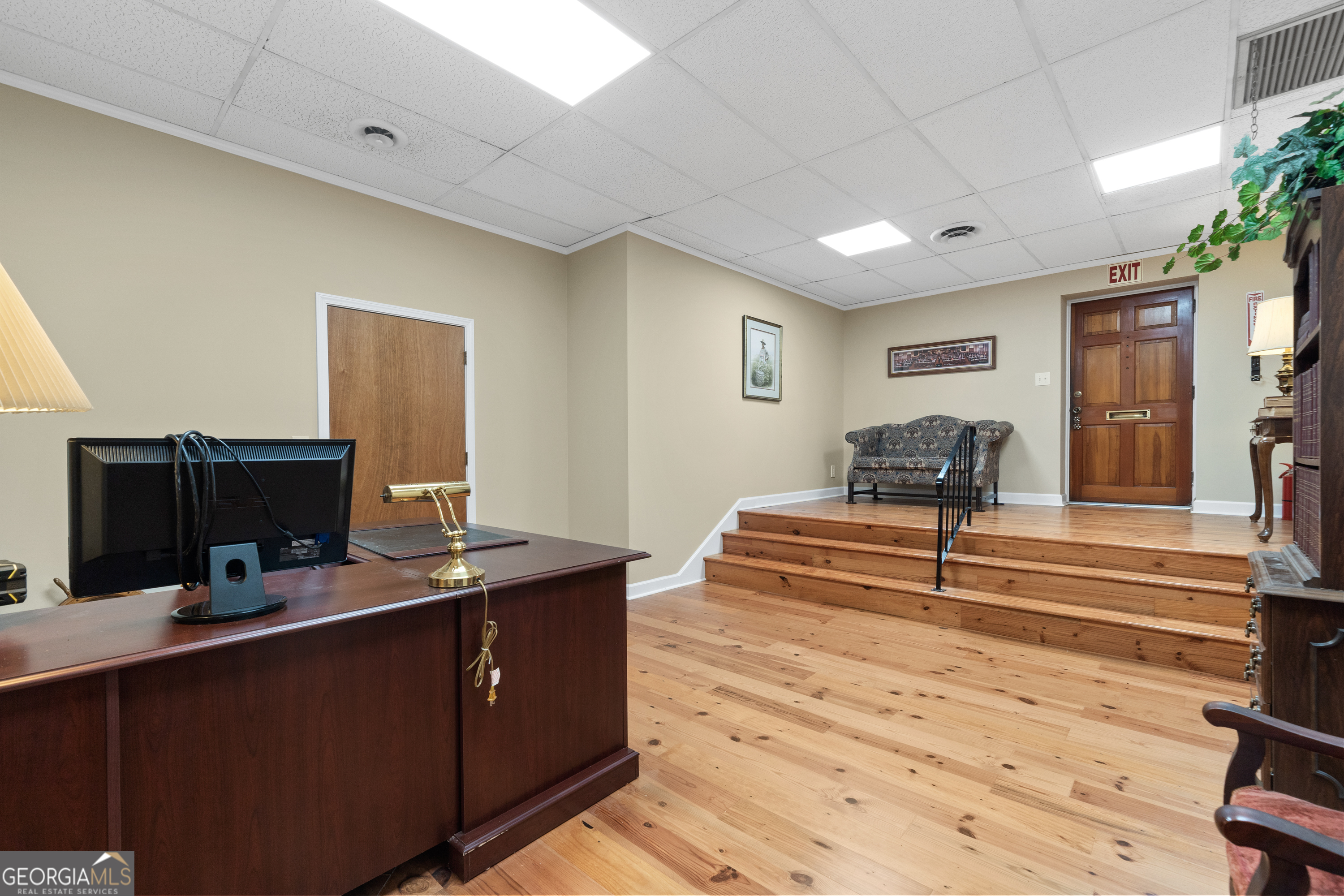 100 S Wayne Street Property Photo 15