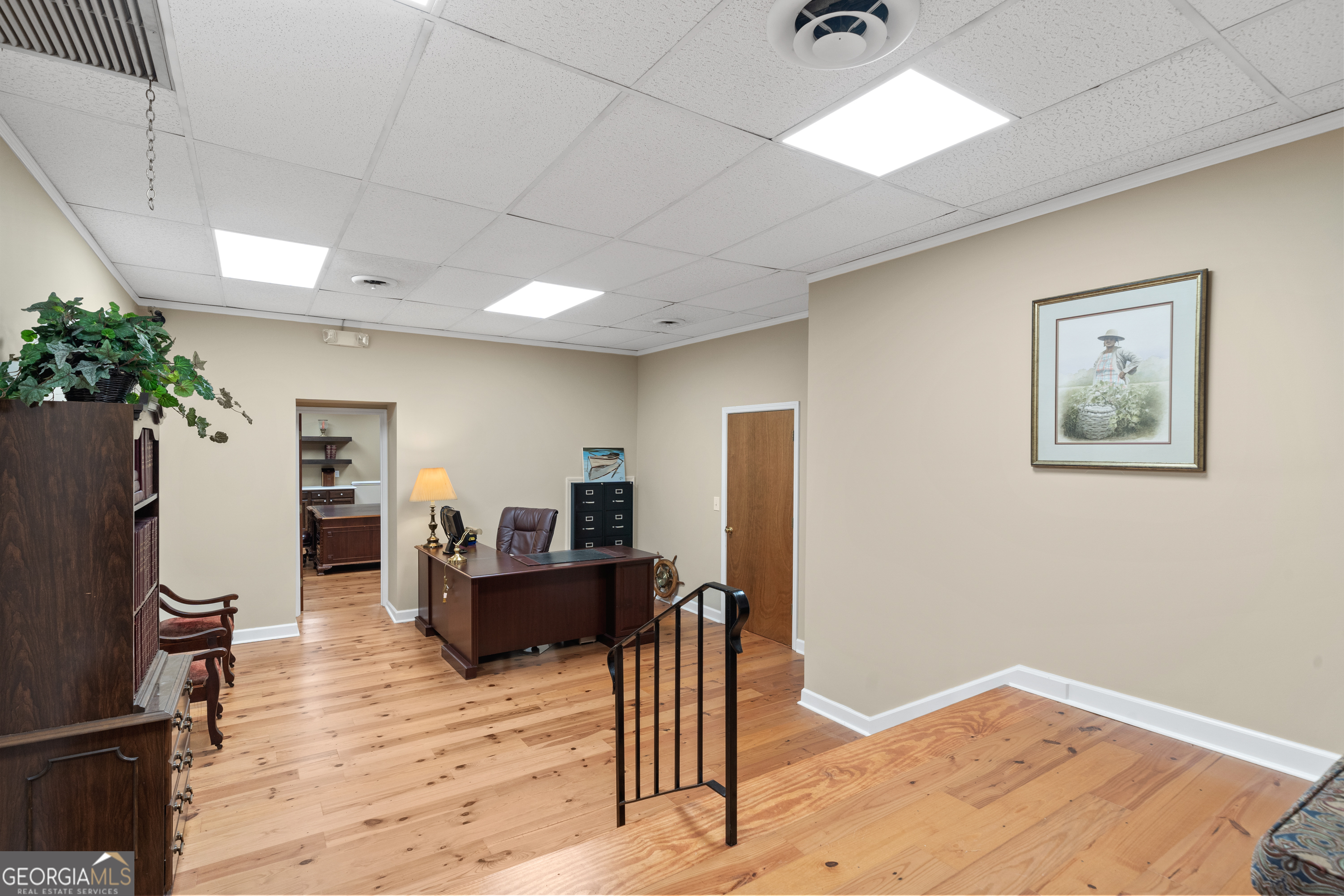 100 S Wayne Street Property Photo 16