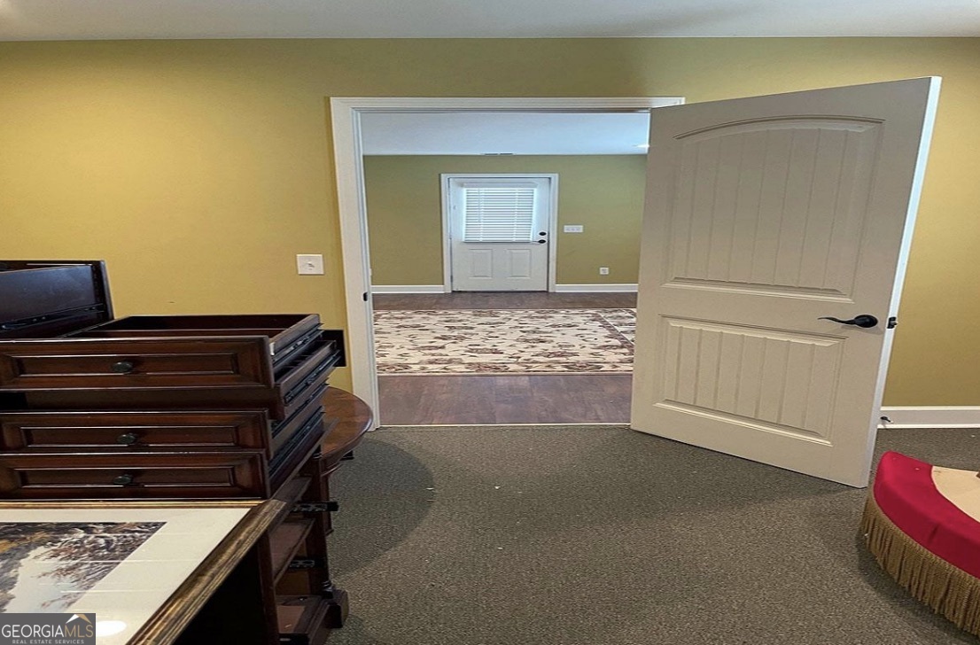 372 Broadway Avenue Property Photo 8