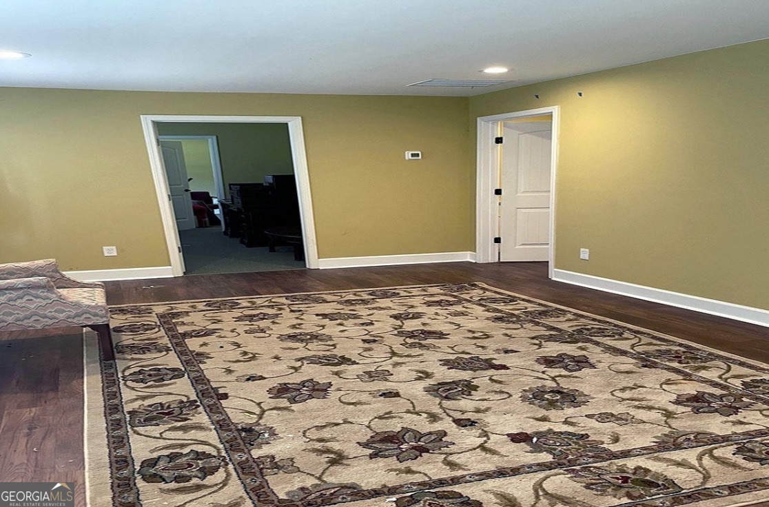 372 Broadway Avenue Property Photo 9