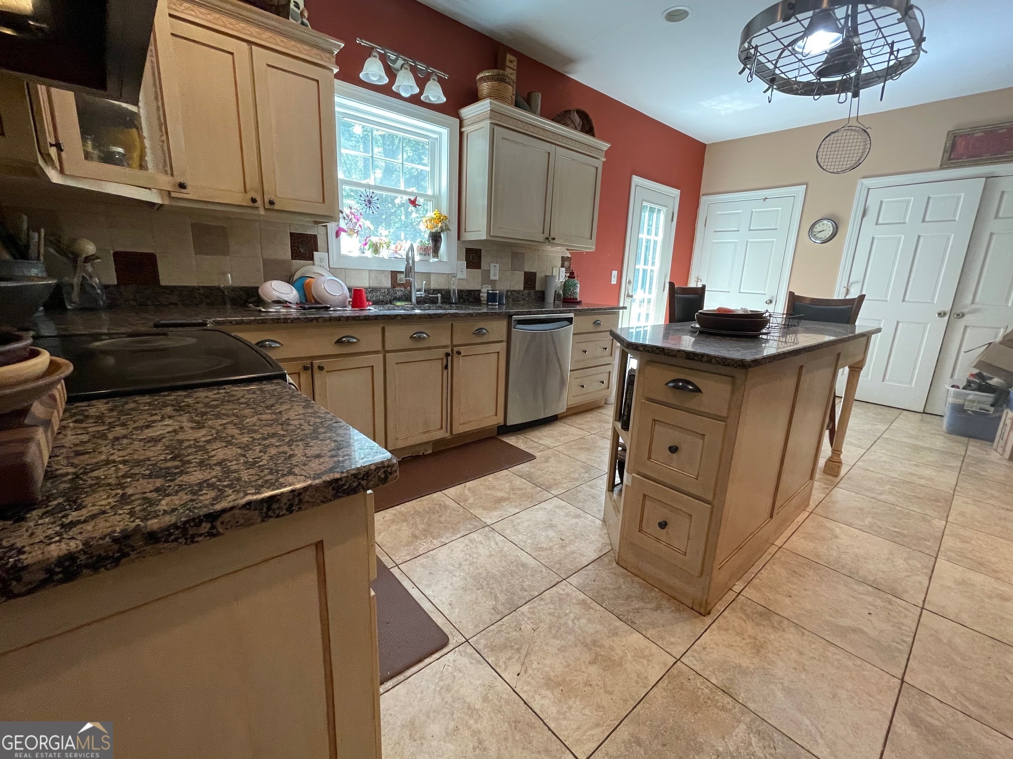 495 Bragg Road Property Photo 15
