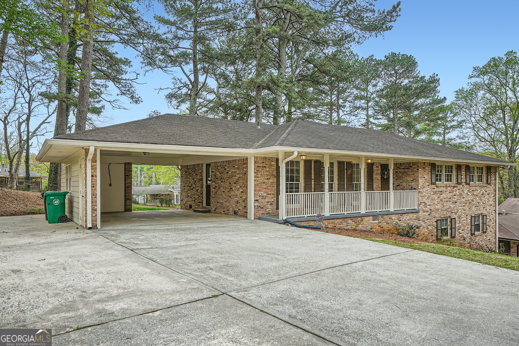 4089 Menlo Drive Property Photo 1