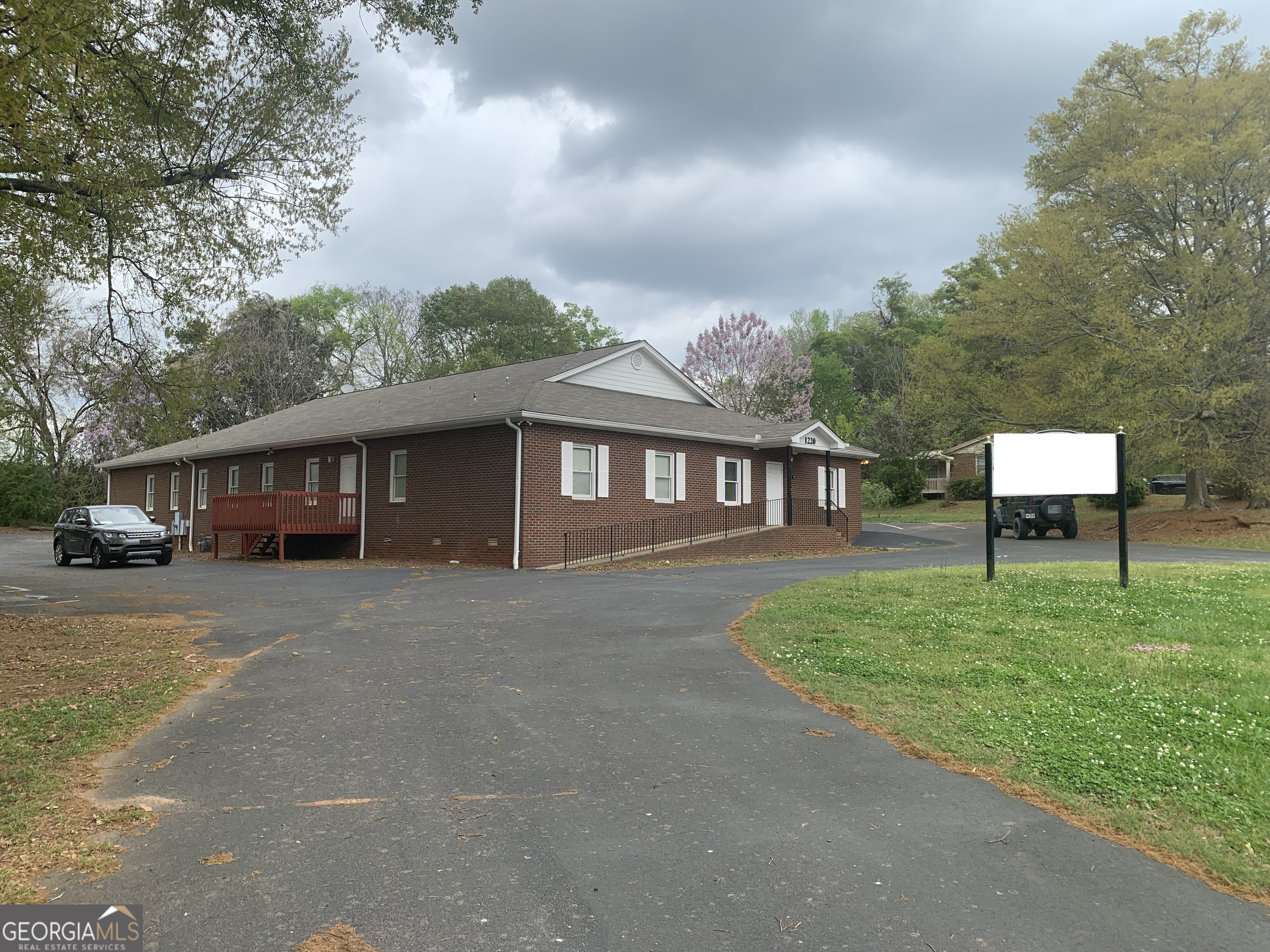 1220 Siloam Road Property Photo 1