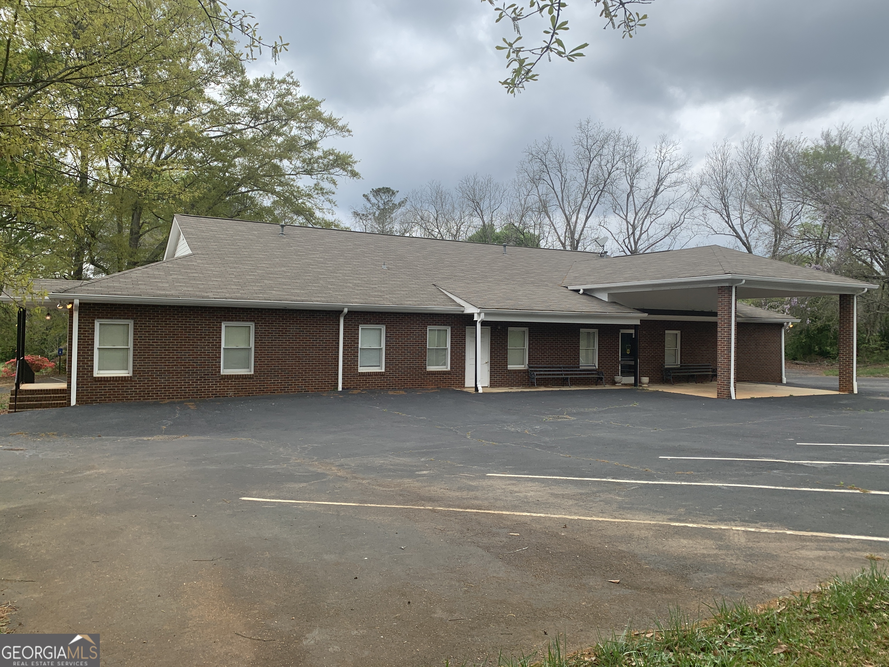 1220 Siloam Road Property Photo 3