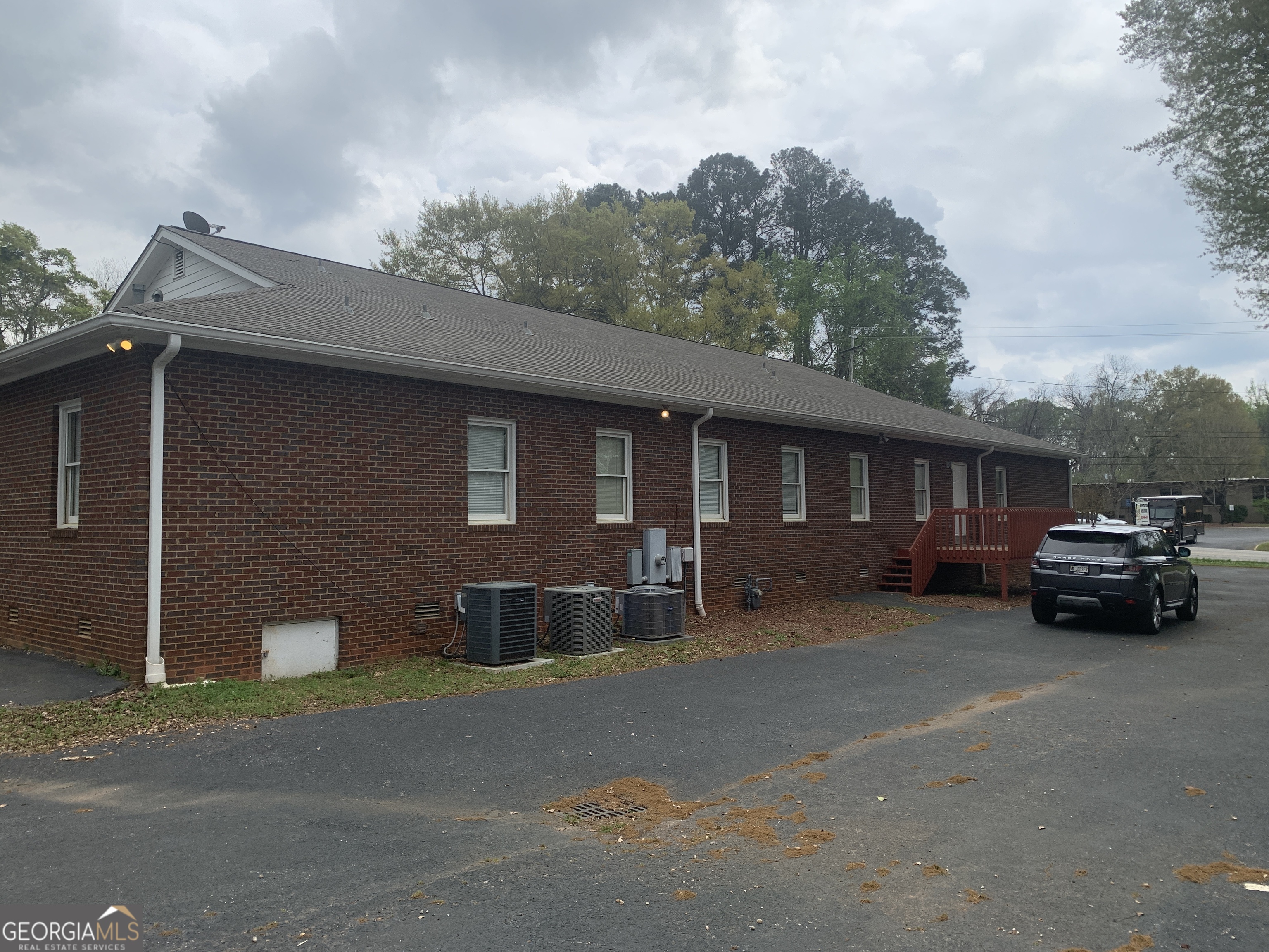 1220 Siloam Road Property Photo 7