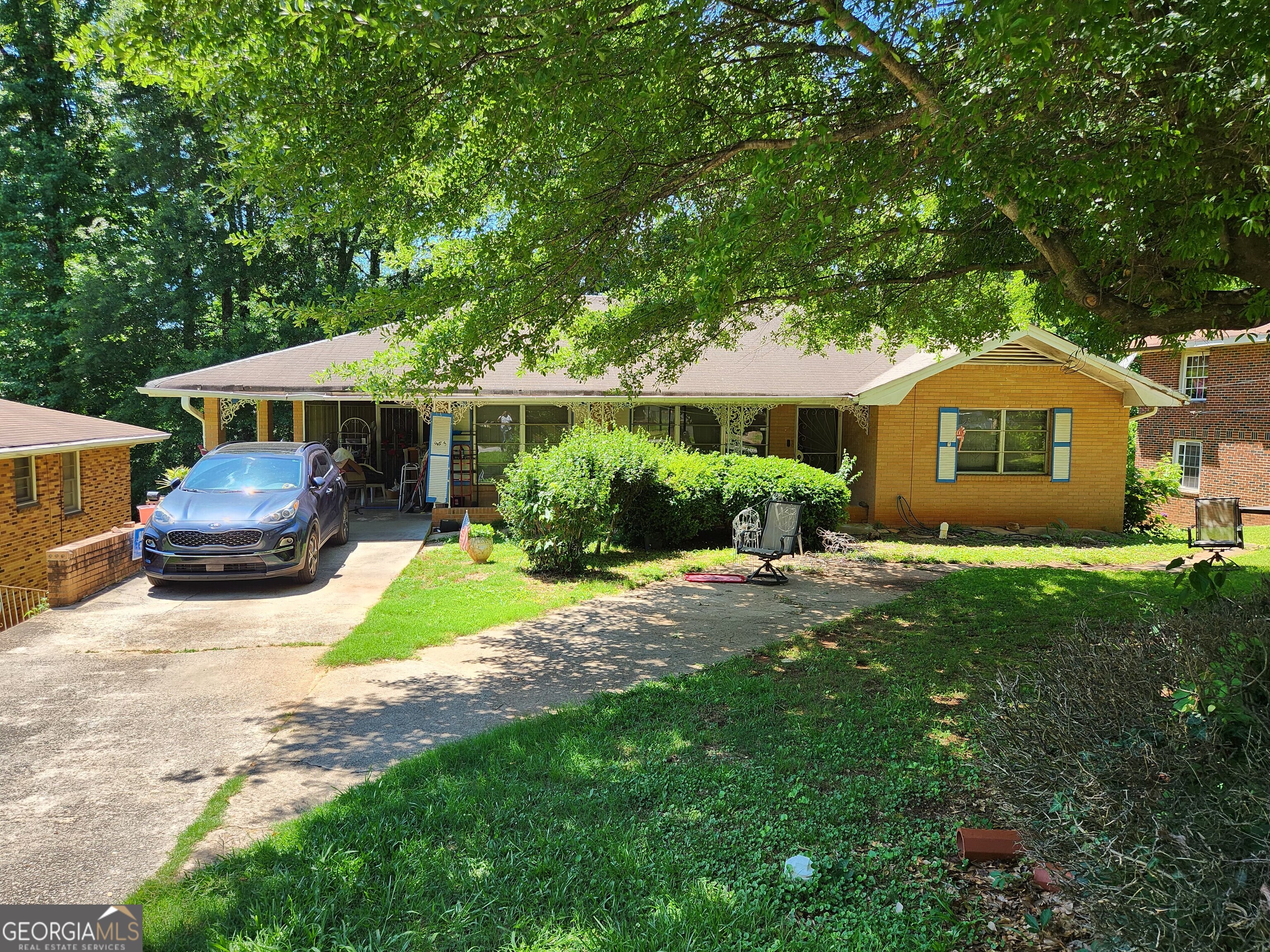 965 Stokeswood Avenue Se Property Photo 2