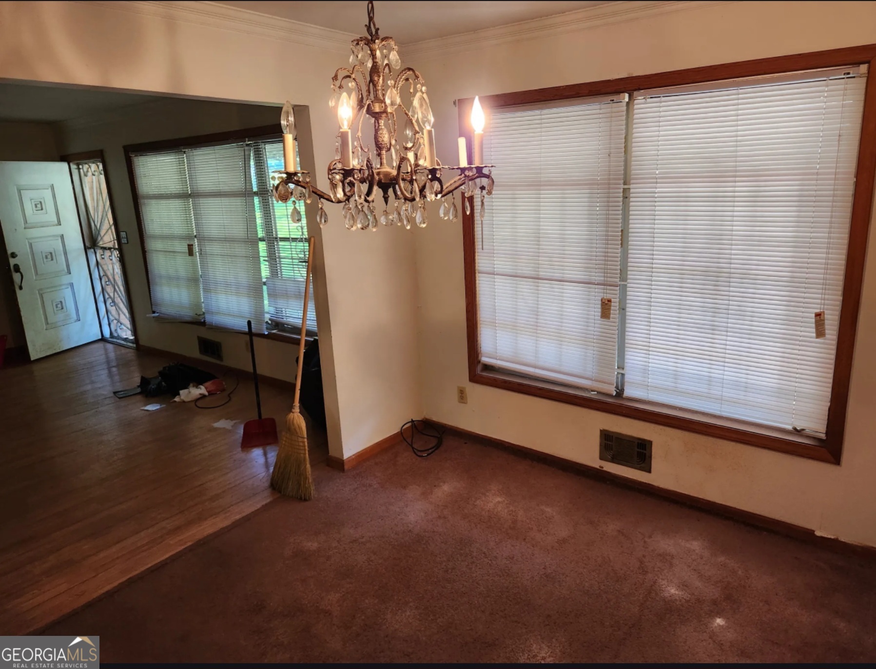 965 Stokeswood Avenue Se Property Photo 8