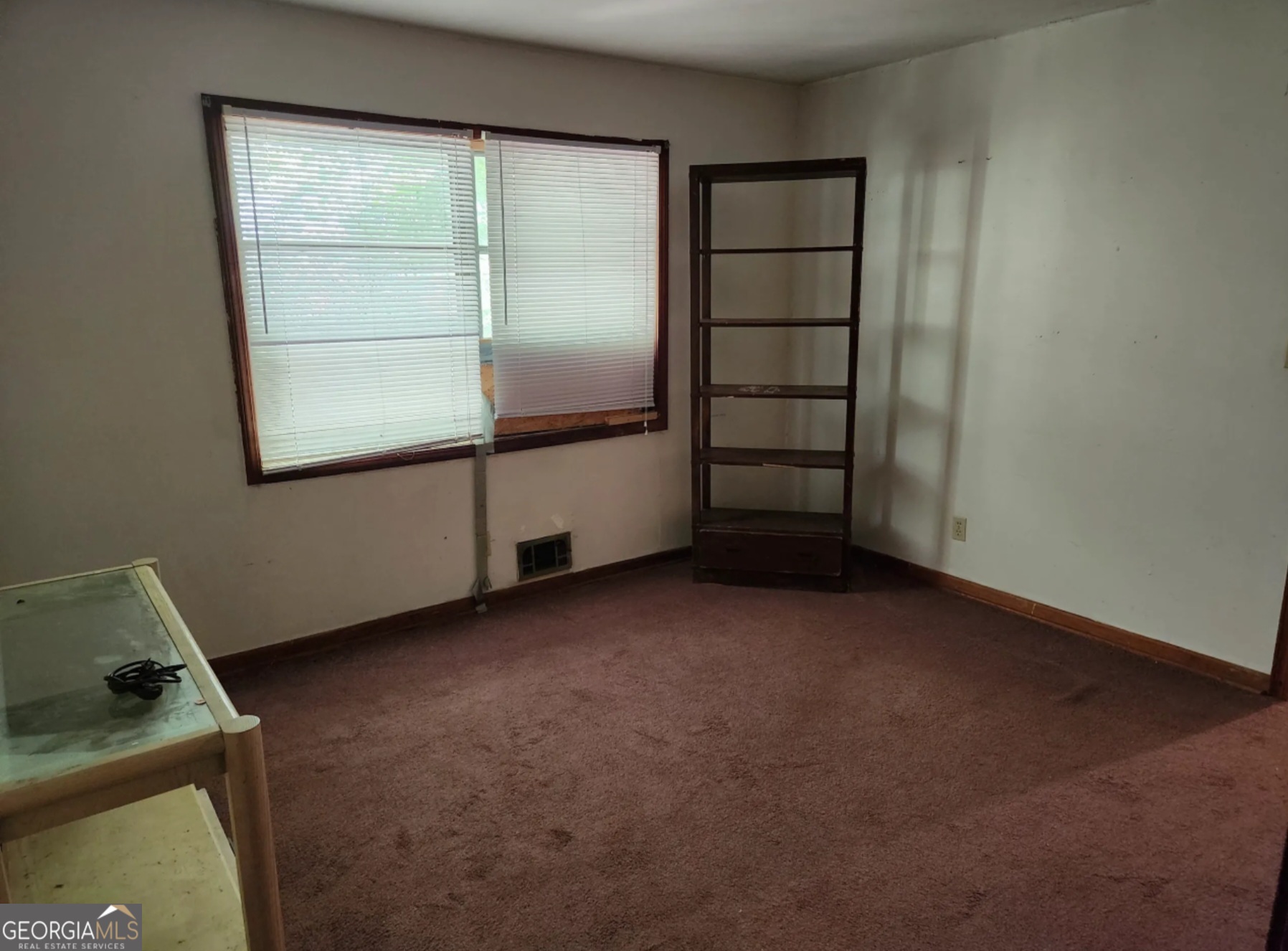 965 Stokeswood Avenue Se Property Photo 9