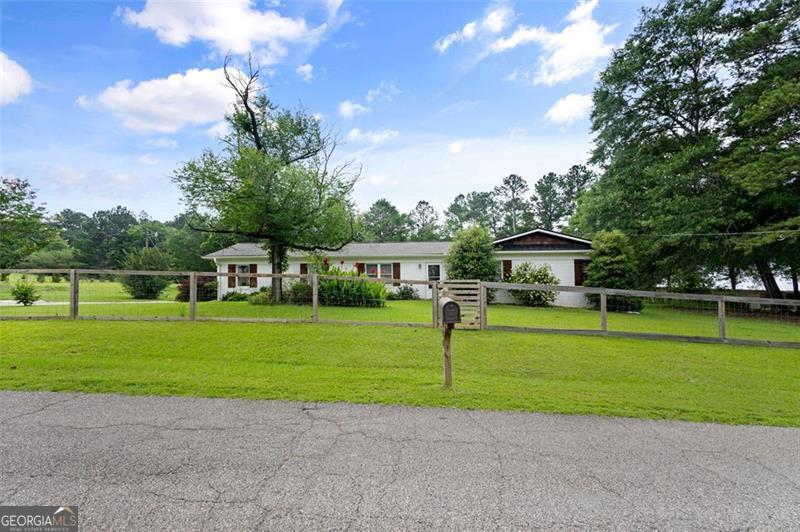 140 Shadyfield Lane Property Photo 1