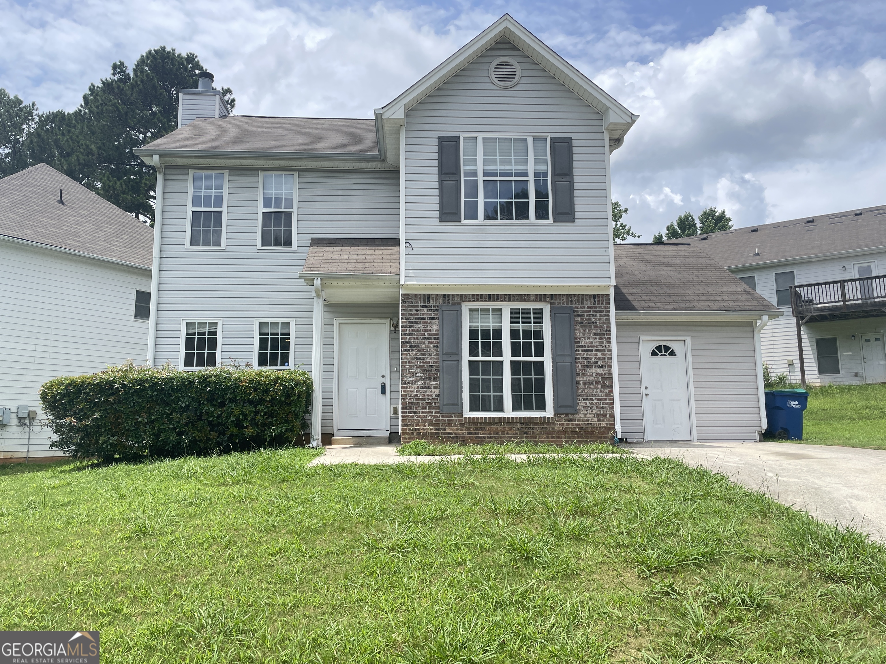 5465 Twin Lakes Drive Property Photo 1