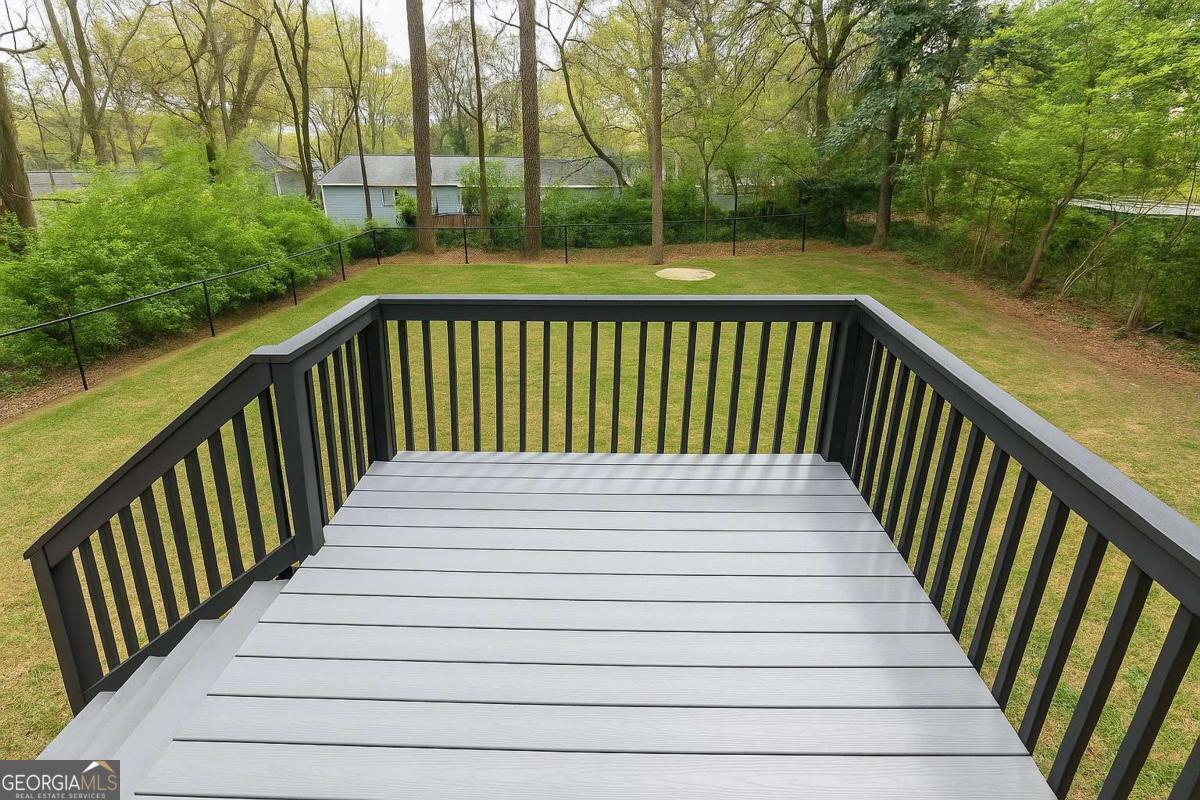 2141 Flat Shoals Road Se Property Photo 3