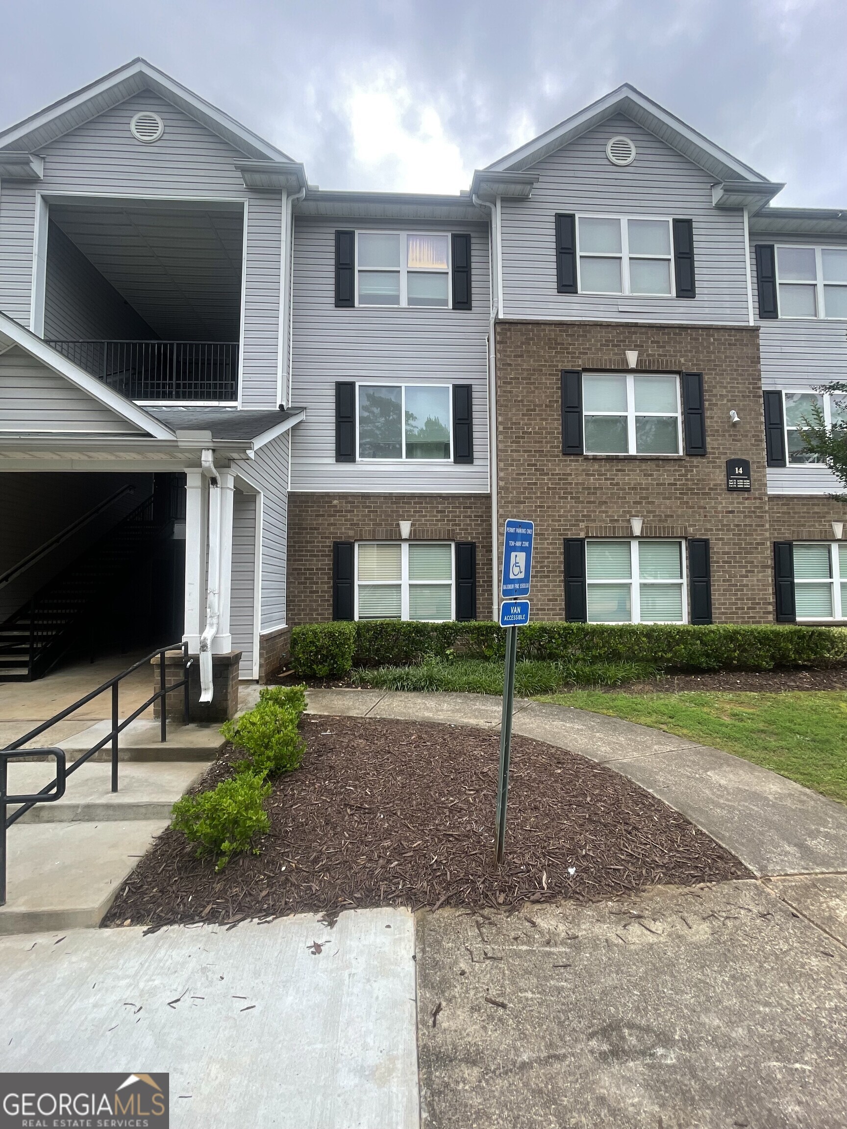 14104 Fairington Ridge Circle Property Photo 1