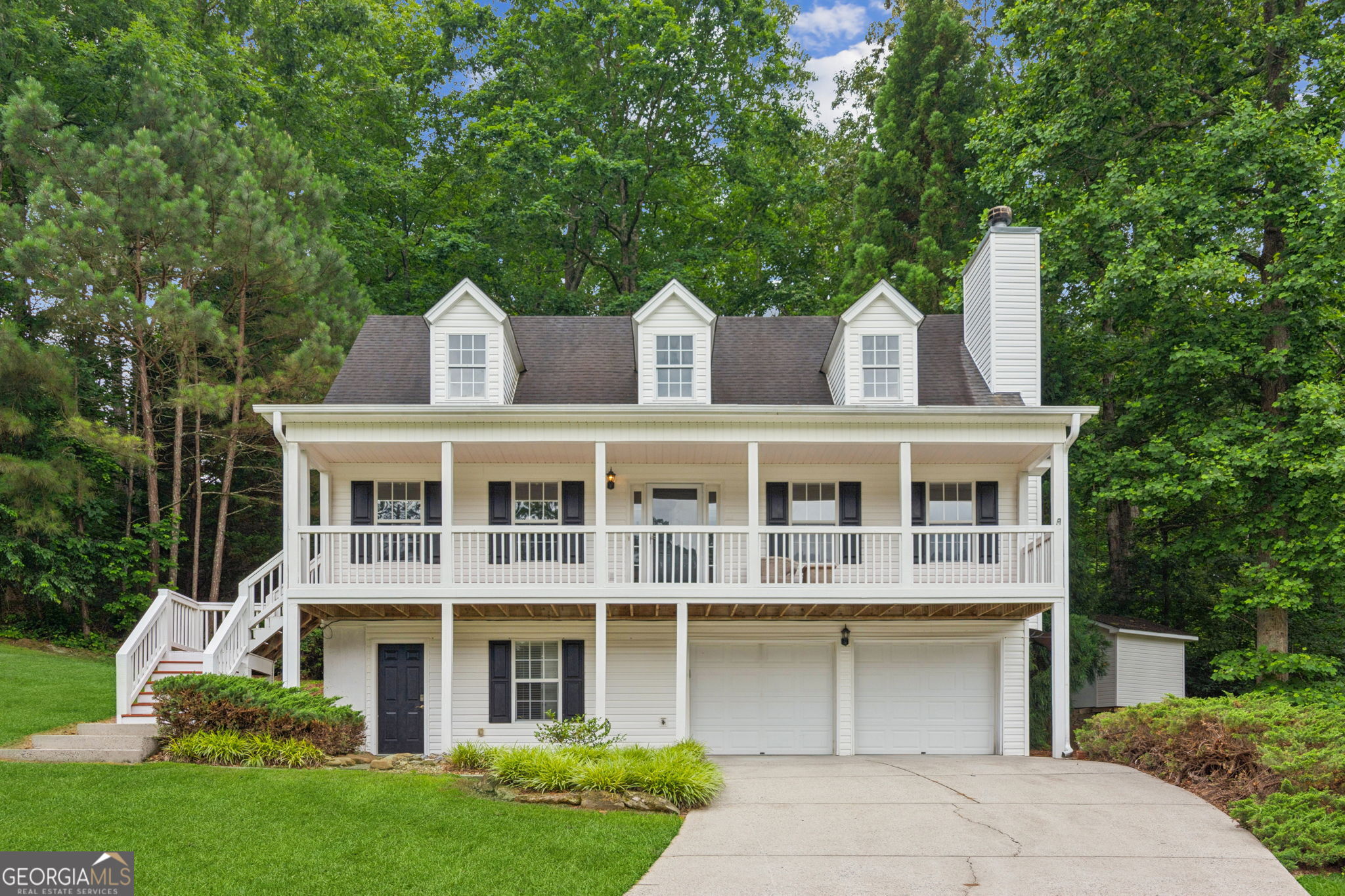8085 River Chase Drive Property Photo 1
