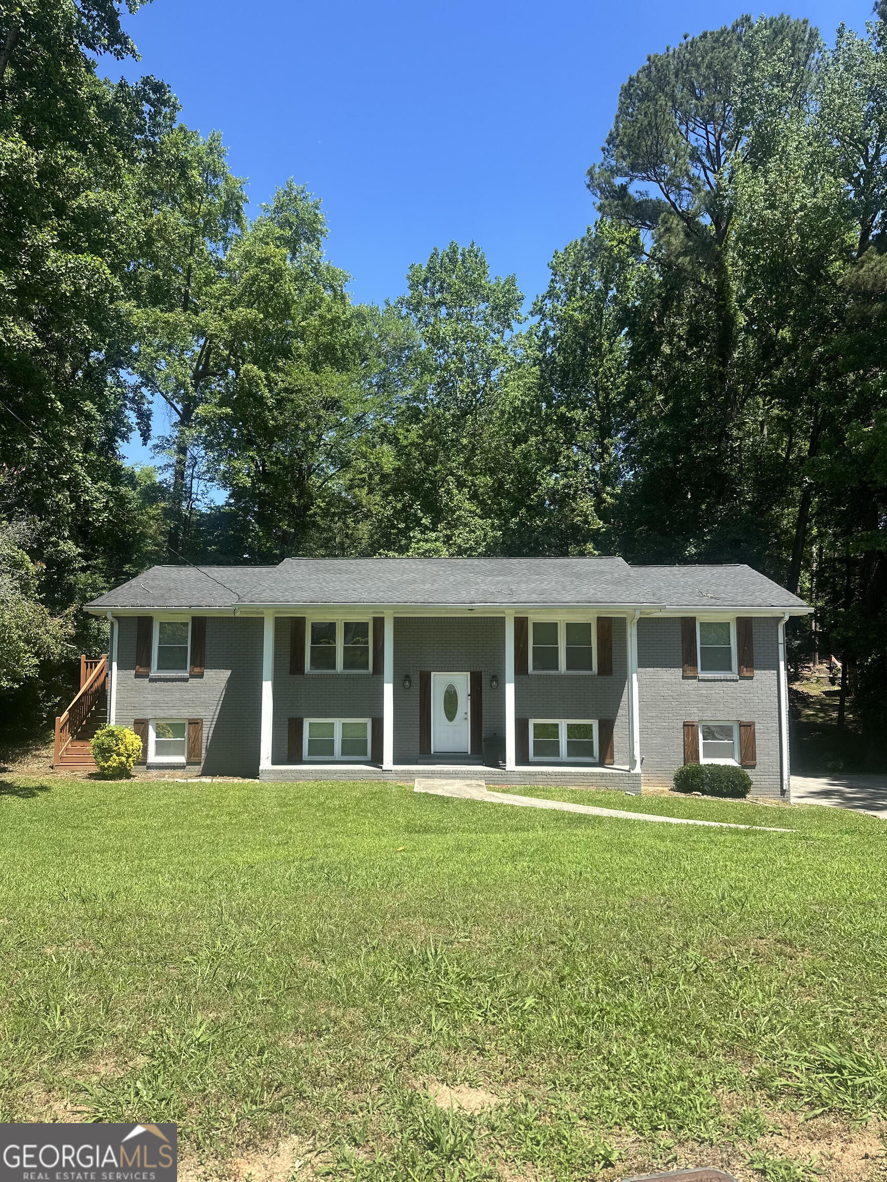 1863 Rockford Court Property Photo 1