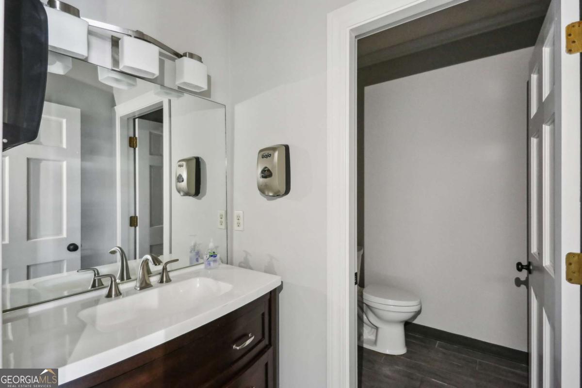 3017 Piedmont Road Ne # 200 Property Photo 5