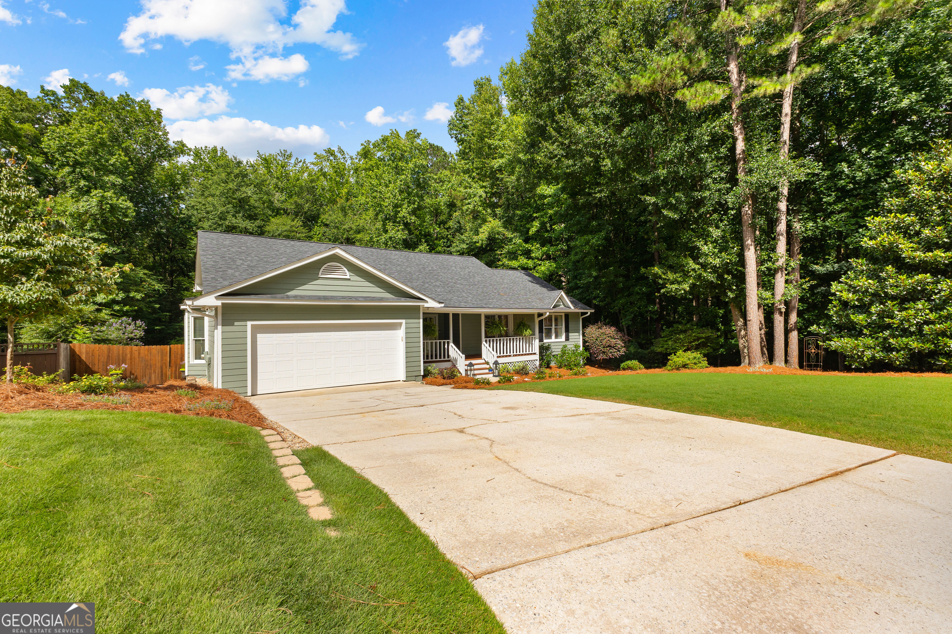 431 Hampton Green Property Photo 1