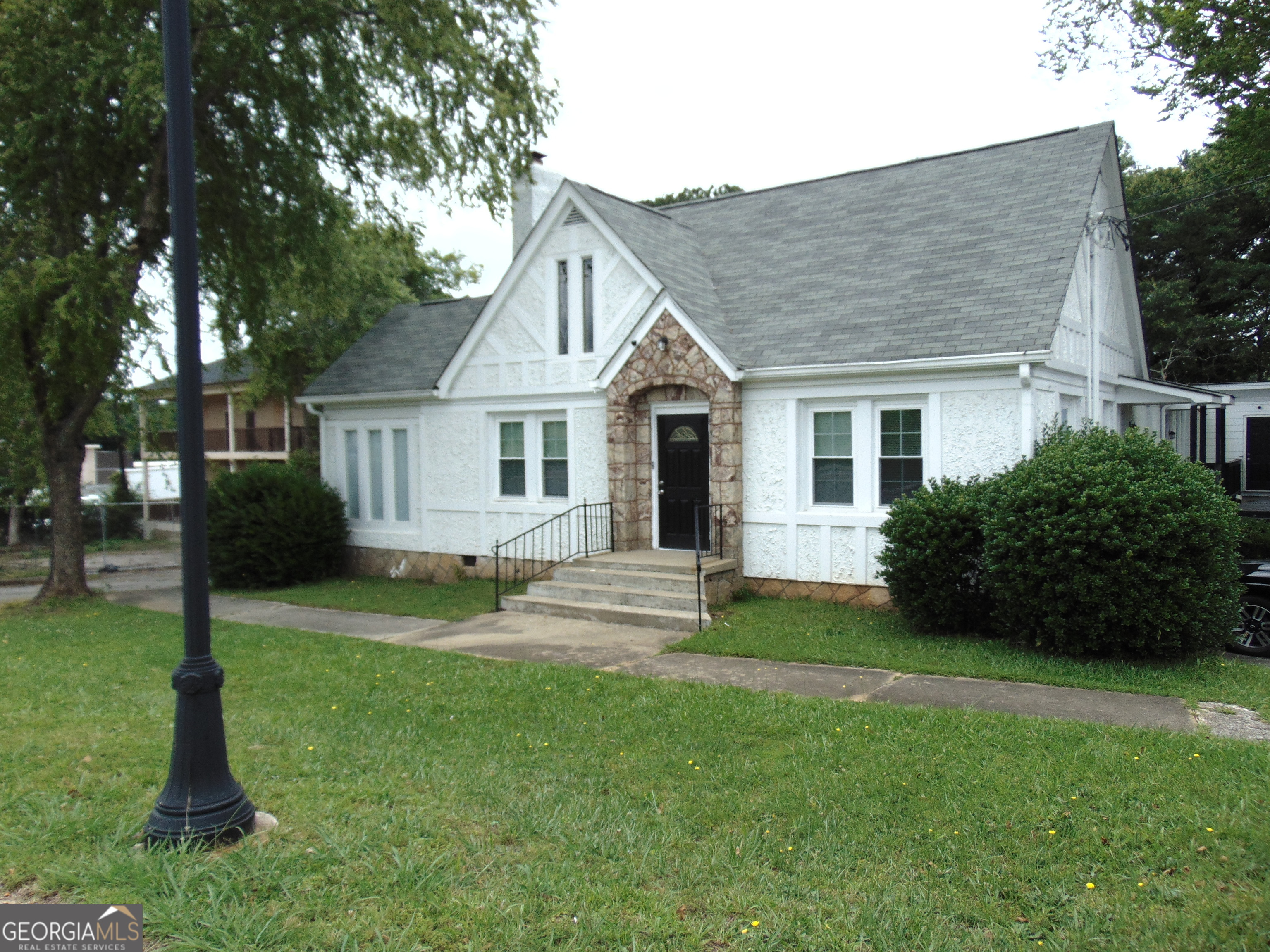 6277 Memorial Drive Property Photo 1