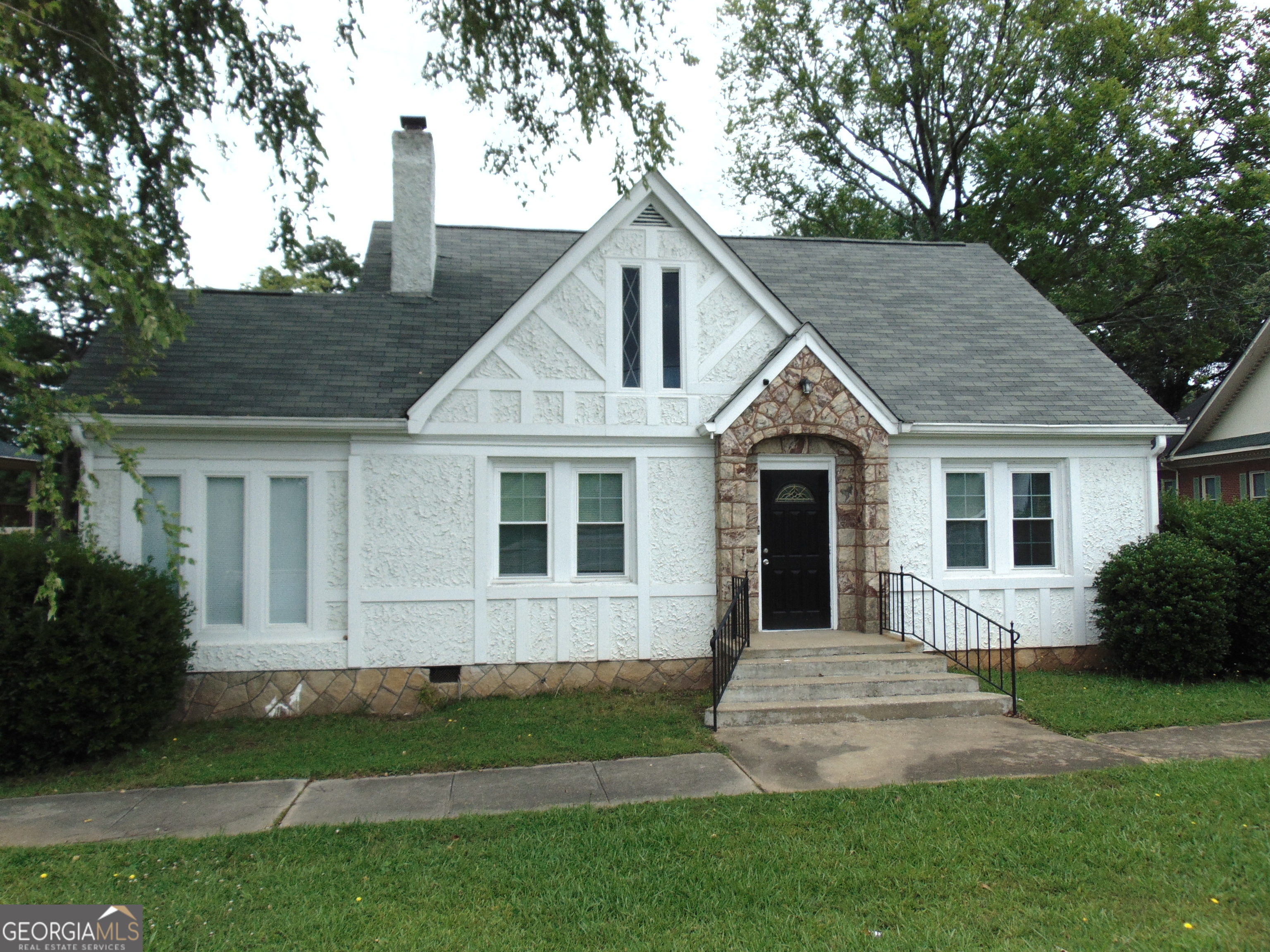 6277 Memorial Drive Property Photo 6