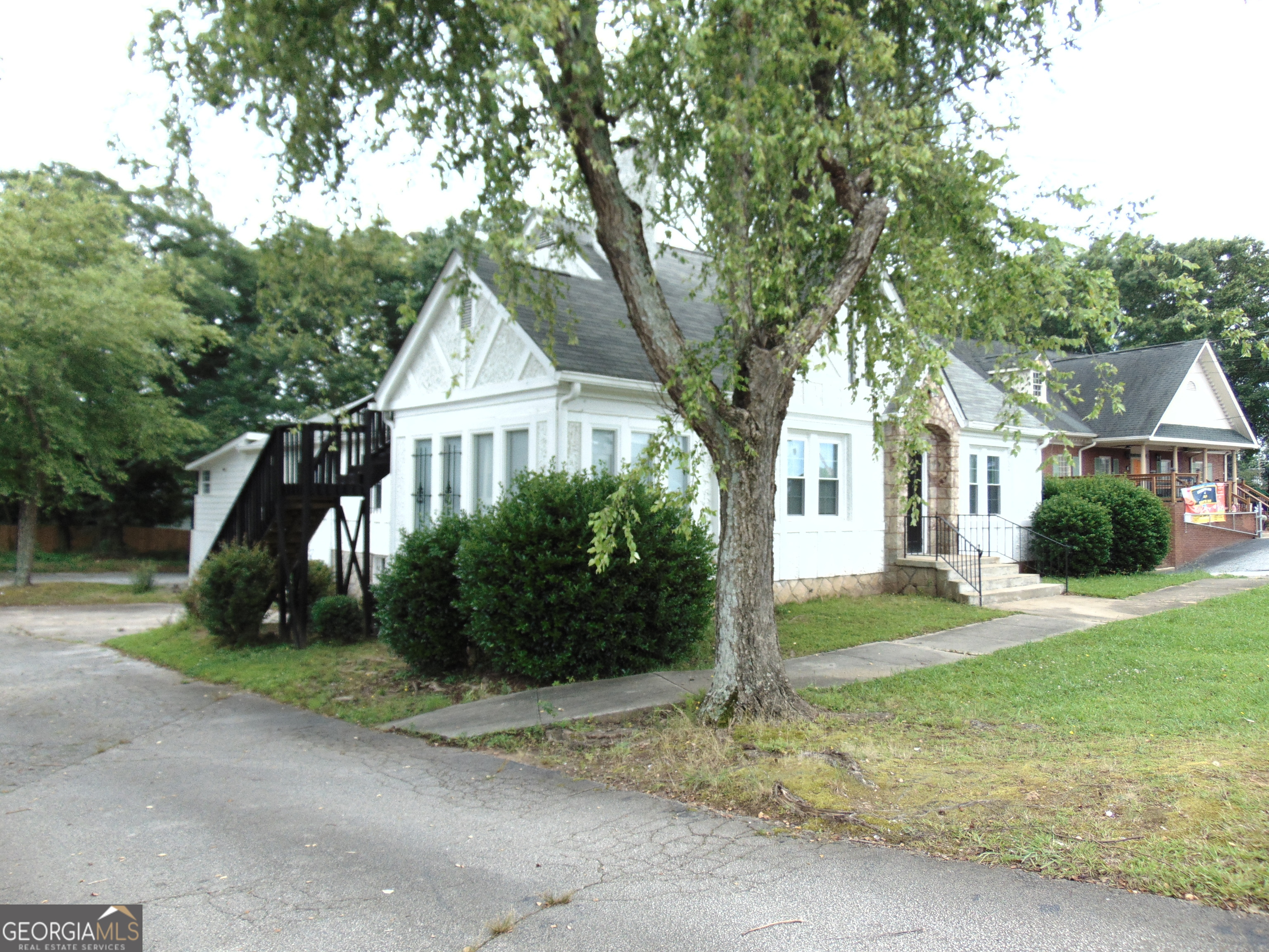 6277 Memorial Drive Property Photo 7