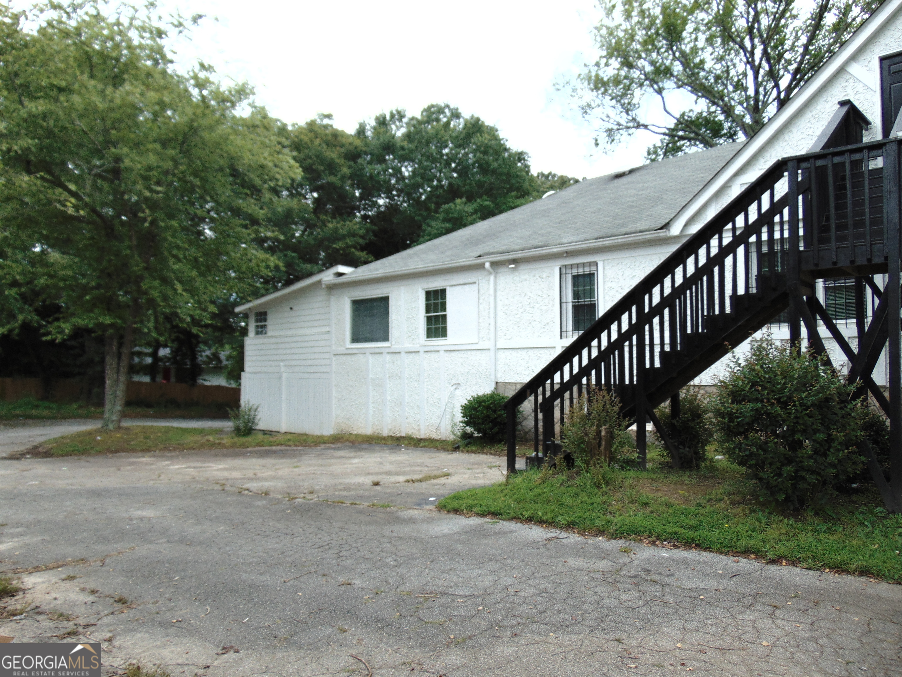 6277 Memorial Drive Property Photo 9