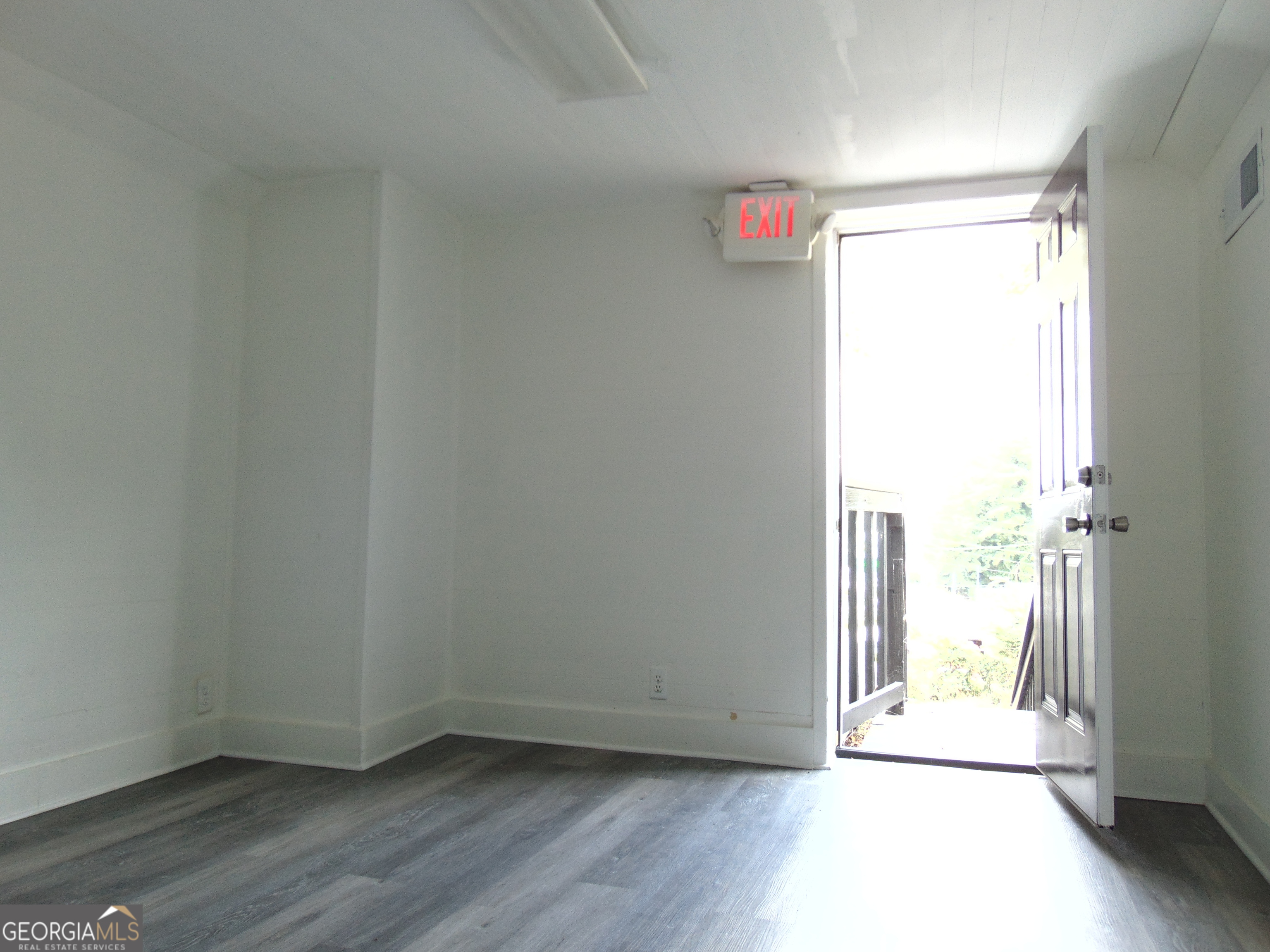 6277 Memorial Drive Property Photo 18