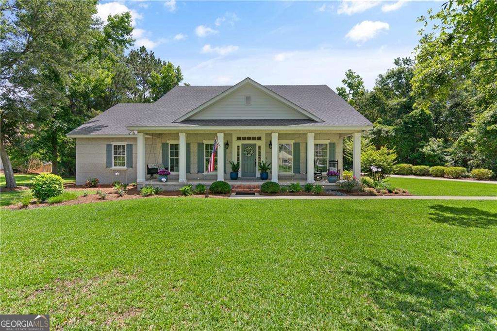162 Drakes Landing Property Photo 1