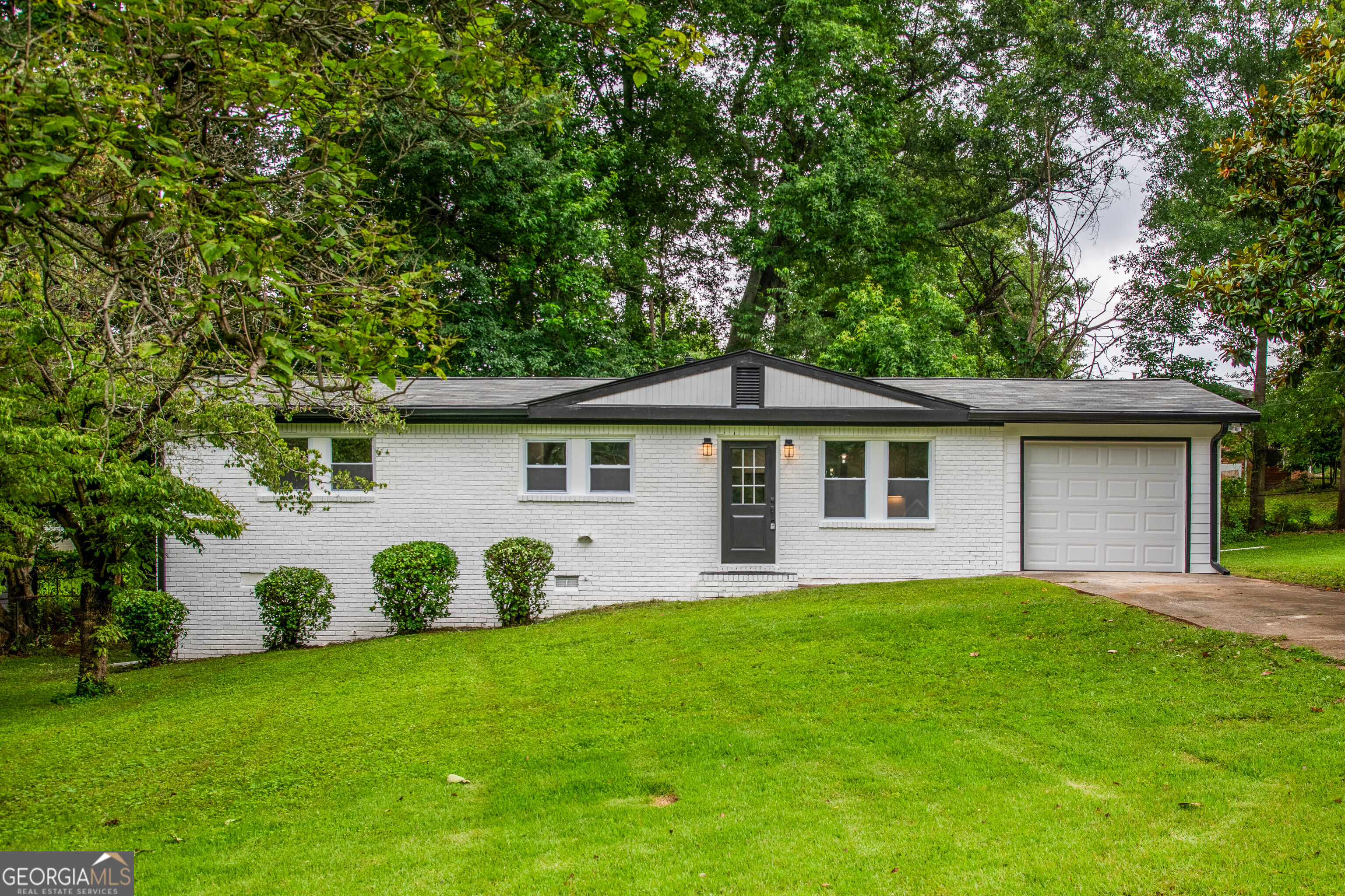 5961 John Street Property Photo 1
