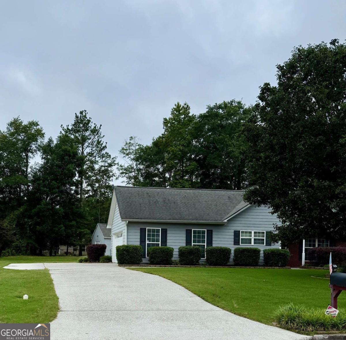 1013 Navaho Trail Property Photo 2