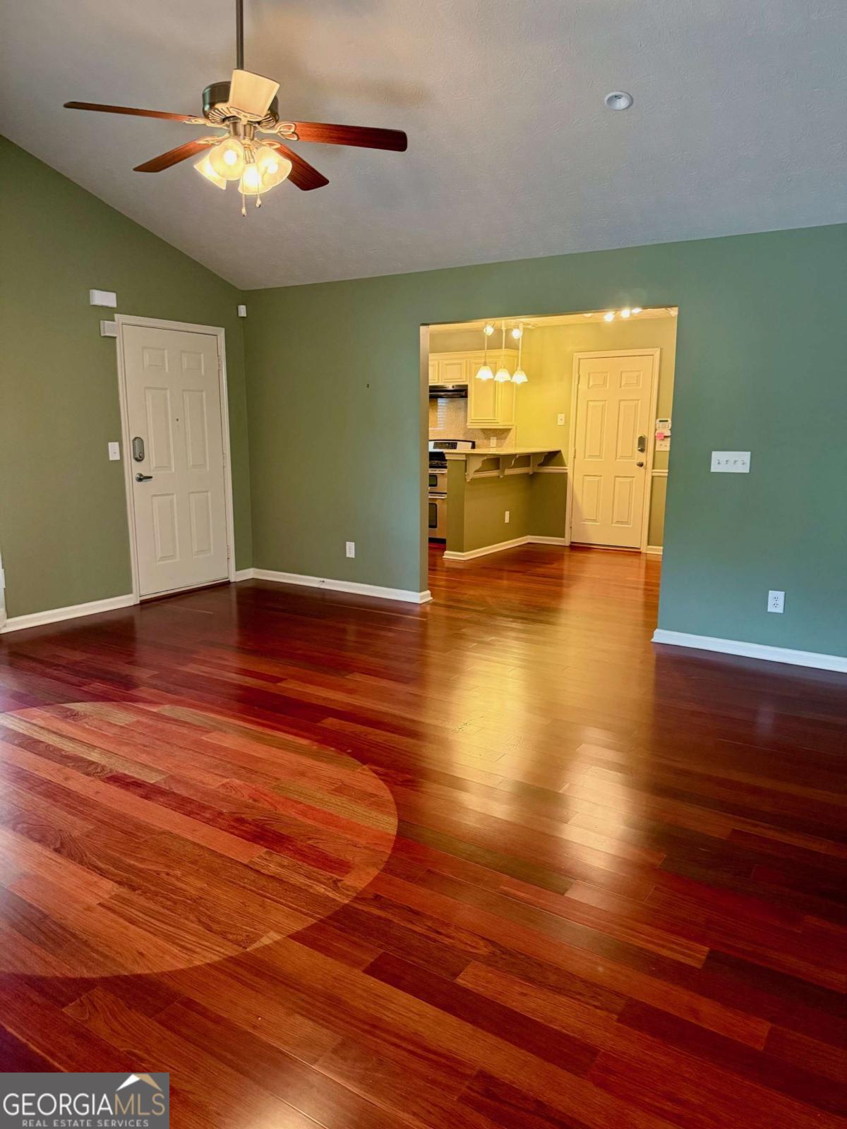 1013 Navaho Trail Property Photo 5