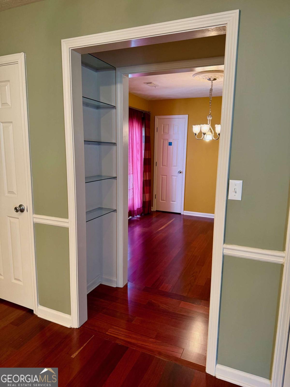1013 Navaho Trail Property Photo 9