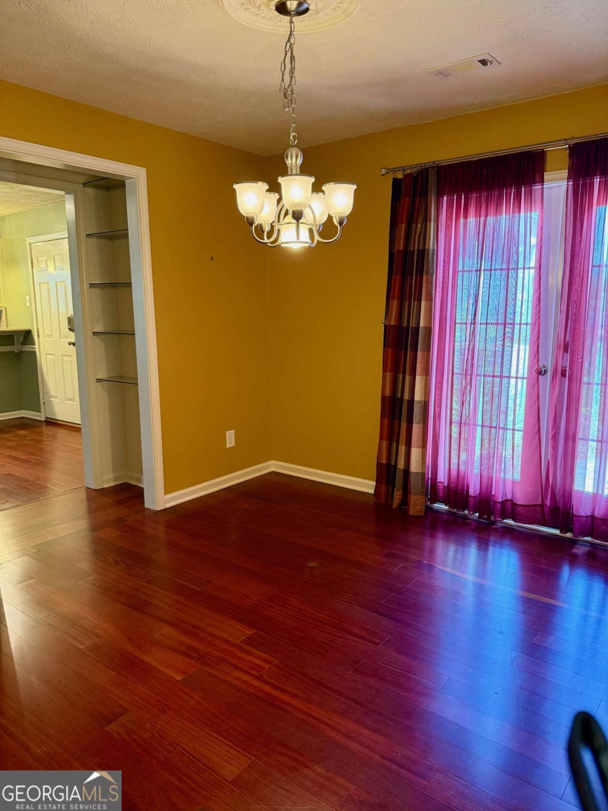 1013 Navaho Trail Property Photo 11