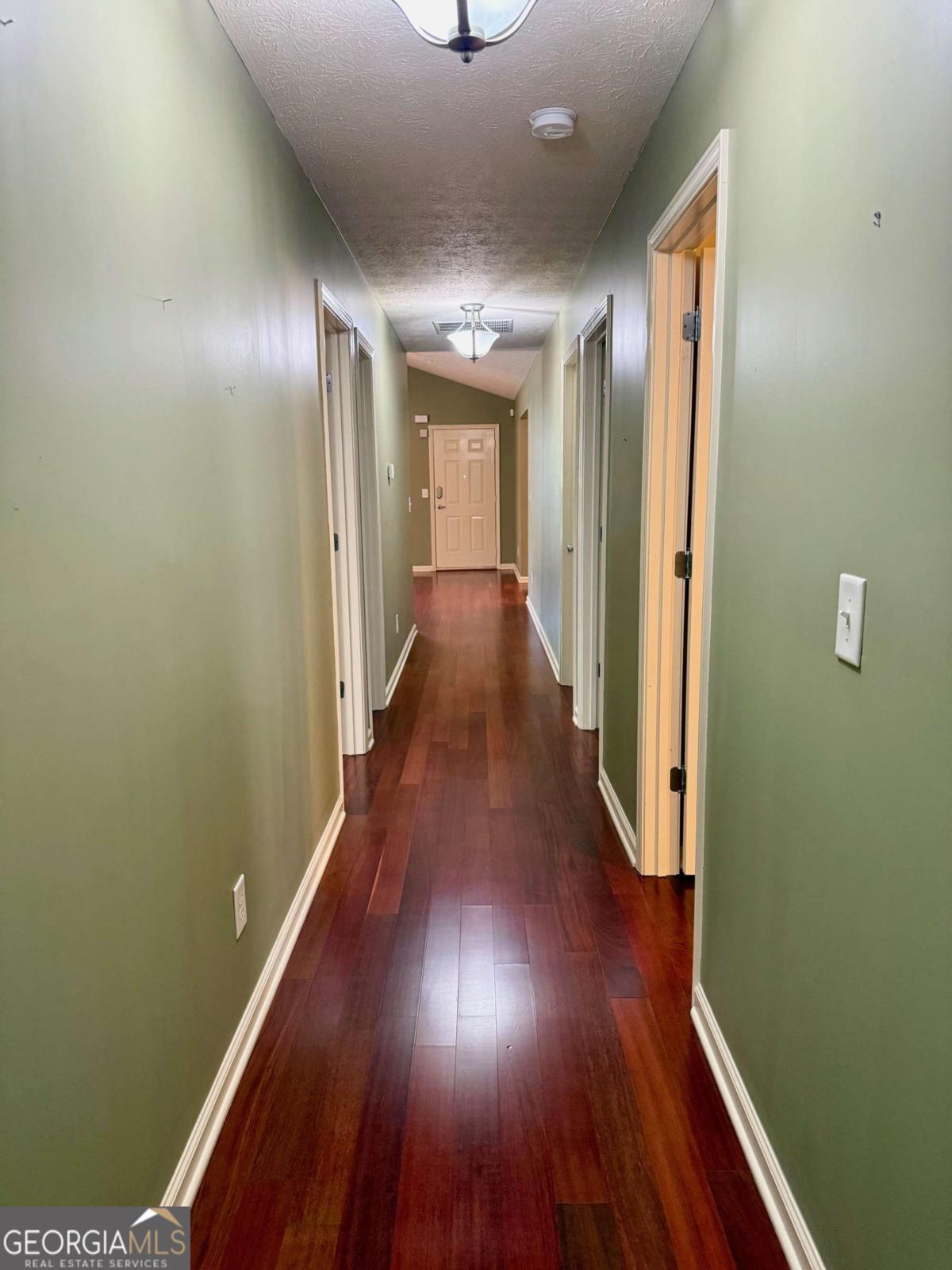 1013 Navaho Trail Property Photo 18
