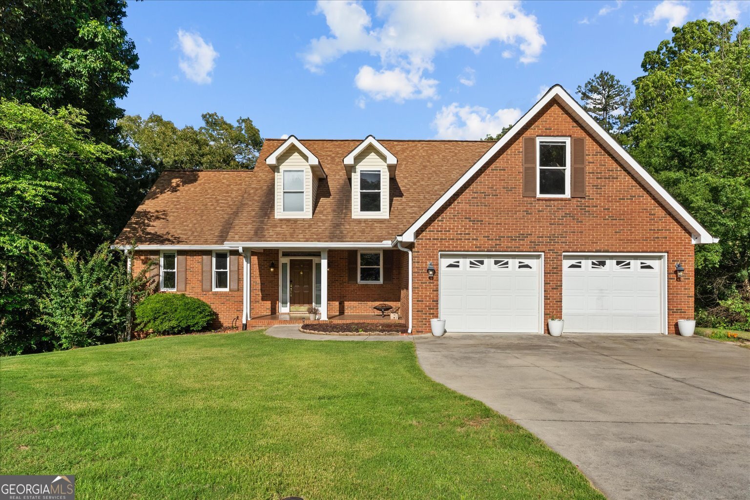 3247 Leona Drive Property Photo 1
