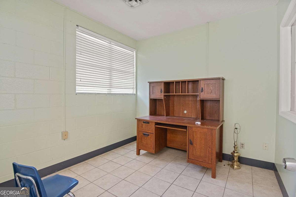 4433 Roundfield Road Property Photo 23