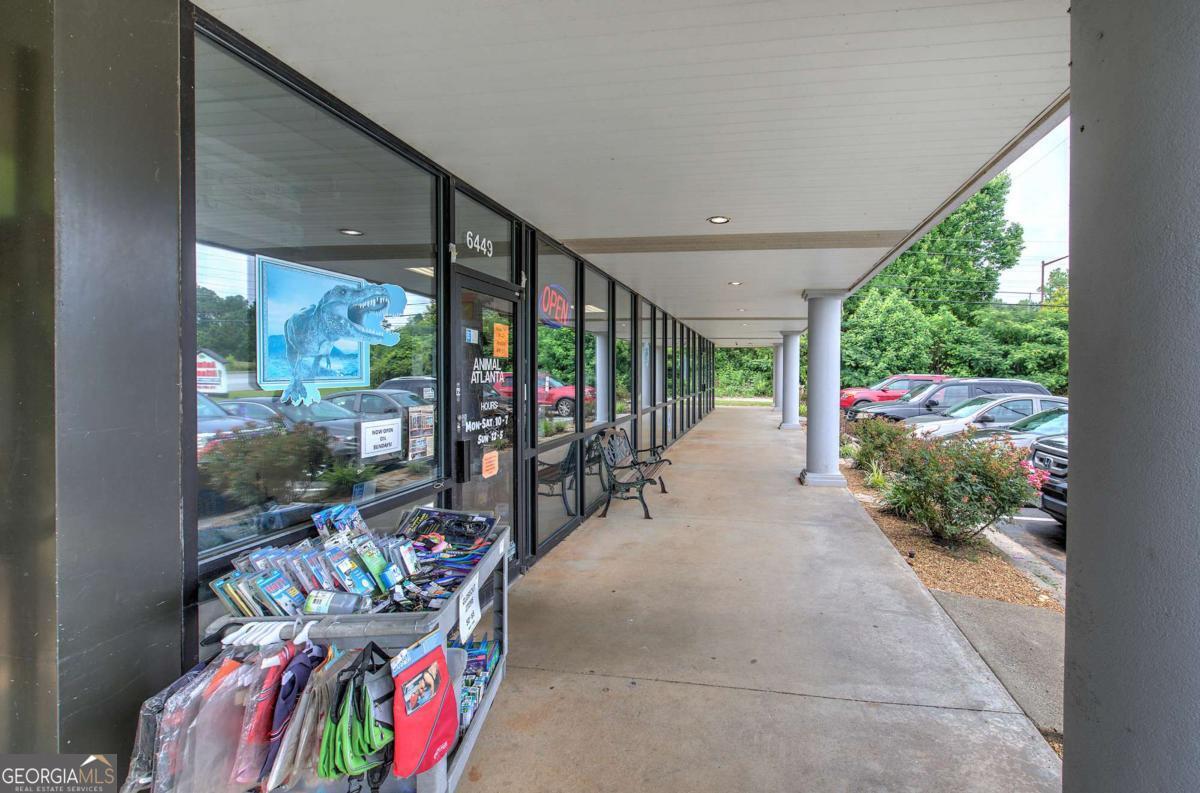 6449 Bells Ferry Road Property Photo 4