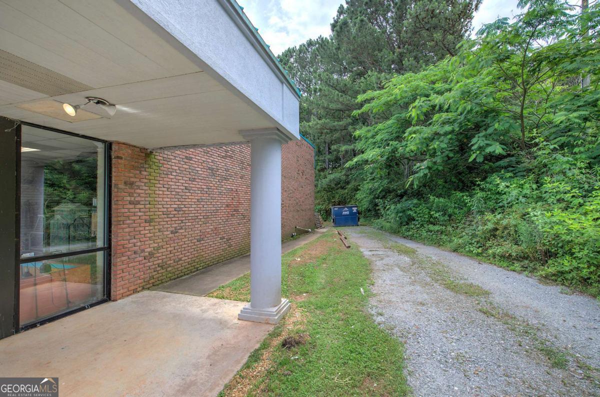 6449 Bells Ferry Road Property Photo 8